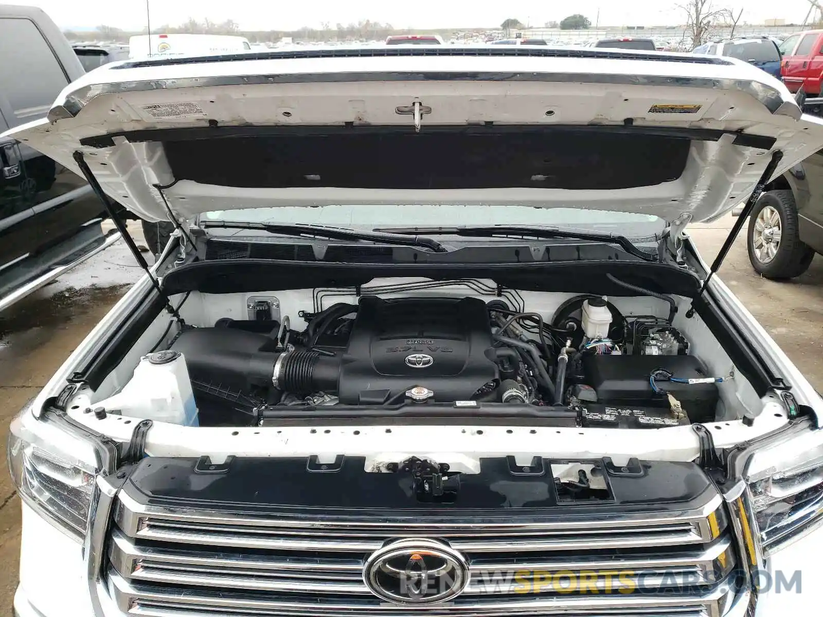 7 Photograph of a damaged car 5TFAY5F15KX800989 TOYOTA TUNDRA 2019