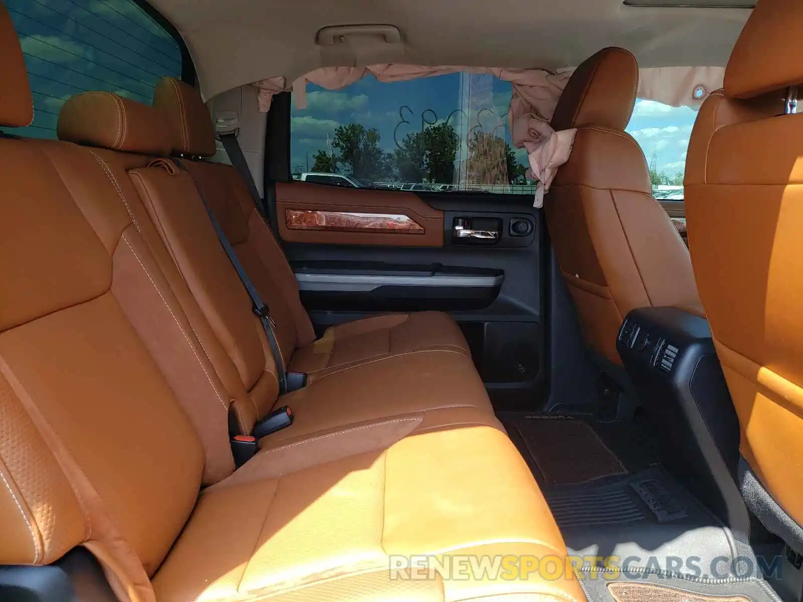 6 Photograph of a damaged car 5TFAY5F15KX838433 TOYOTA TUNDRA 2019