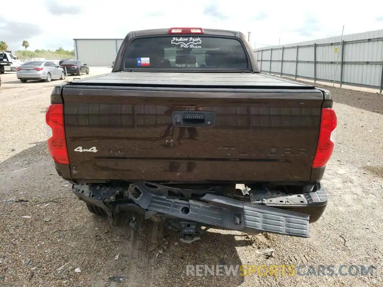 9 Photograph of a damaged car 5TFAY5F15KX841347 TOYOTA TUNDRA 2019