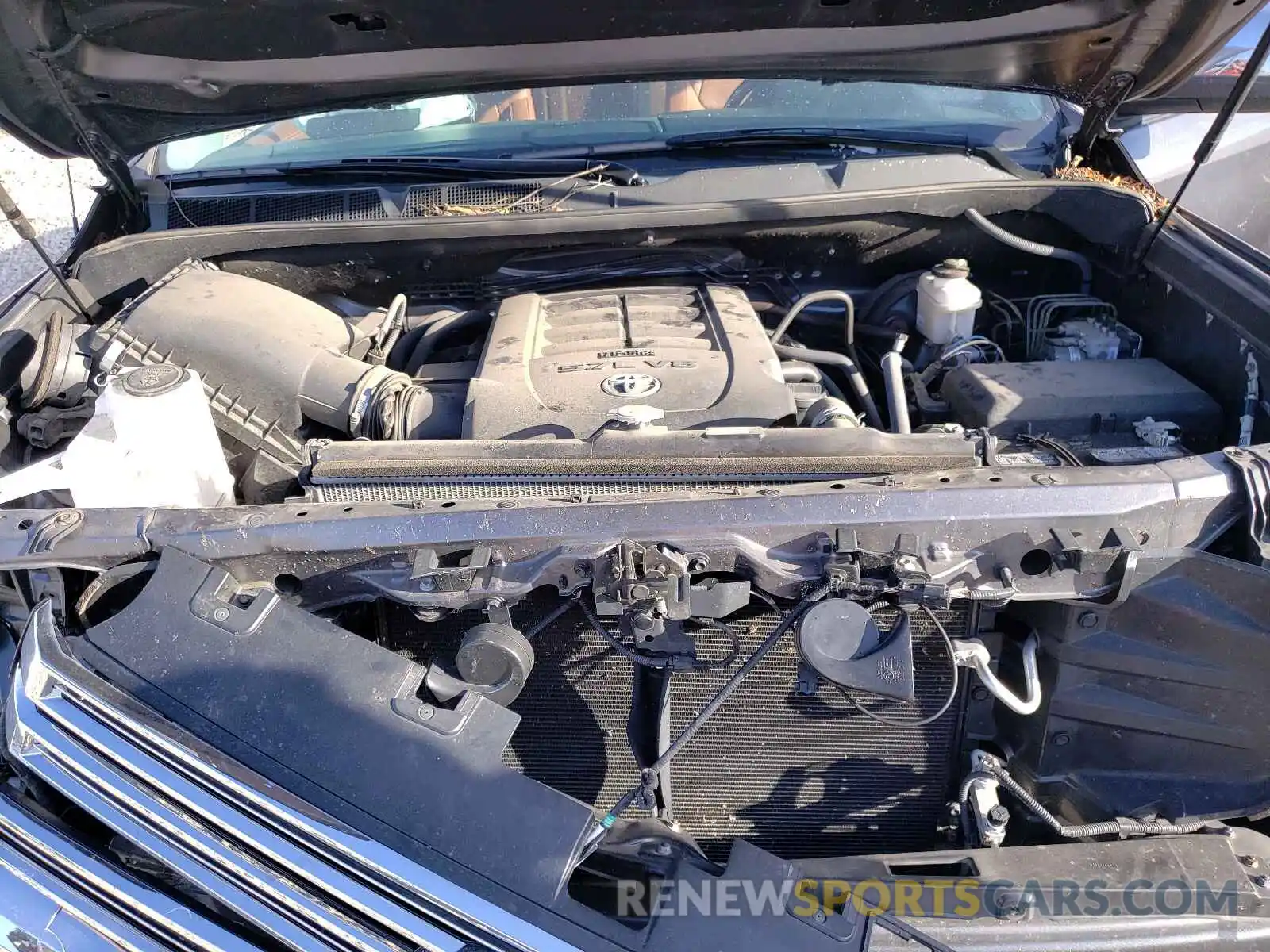 7 Photograph of a damaged car 5TFAY5F15KX848301 TOYOTA TUNDRA 2019