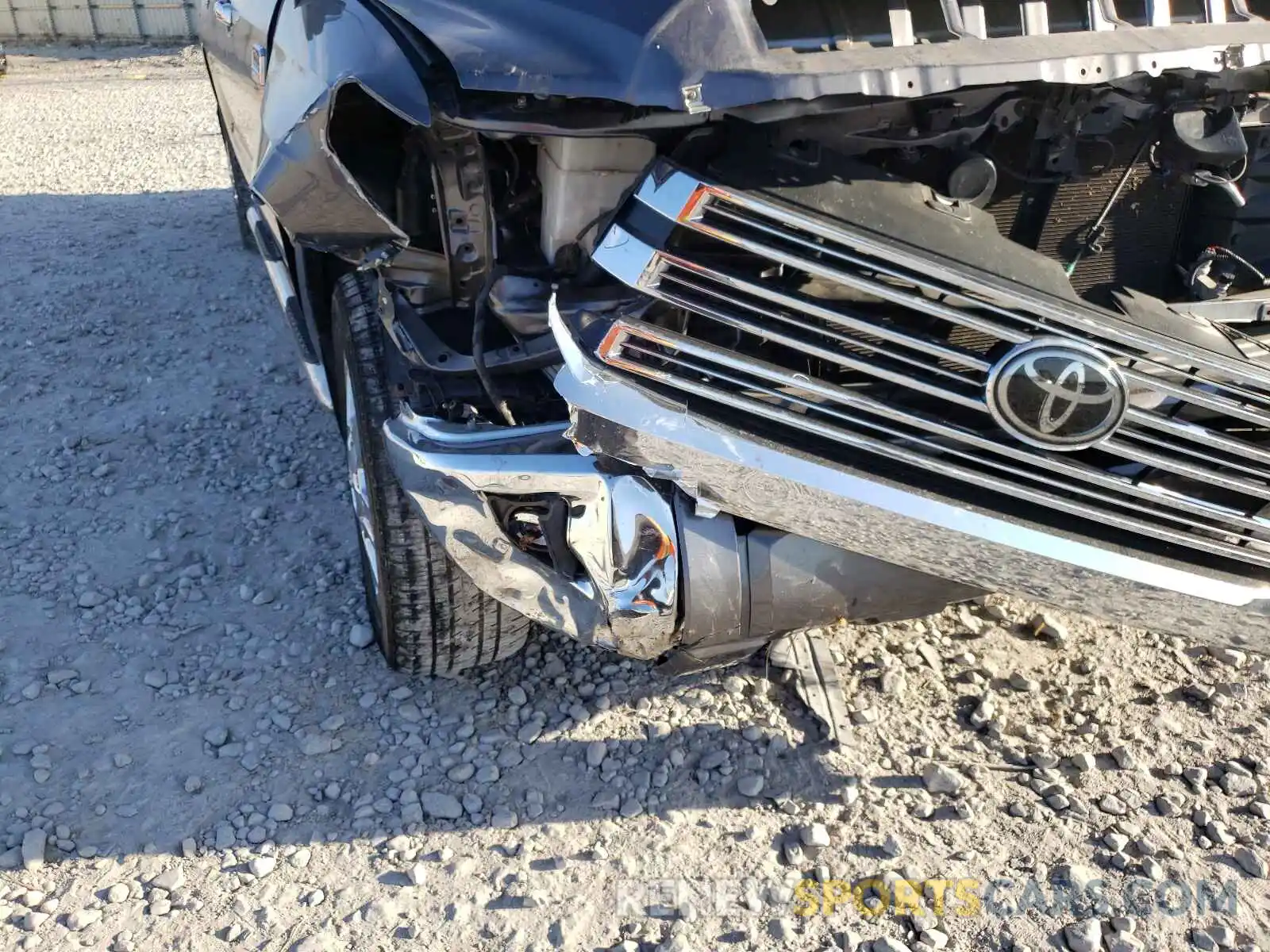 9 Photograph of a damaged car 5TFAY5F15KX848301 TOYOTA TUNDRA 2019