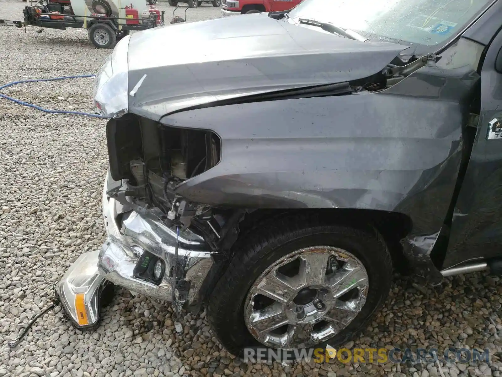 9 Photograph of a damaged car 5TFAY5F16KX785919 TOYOTA TUNDRA 2019