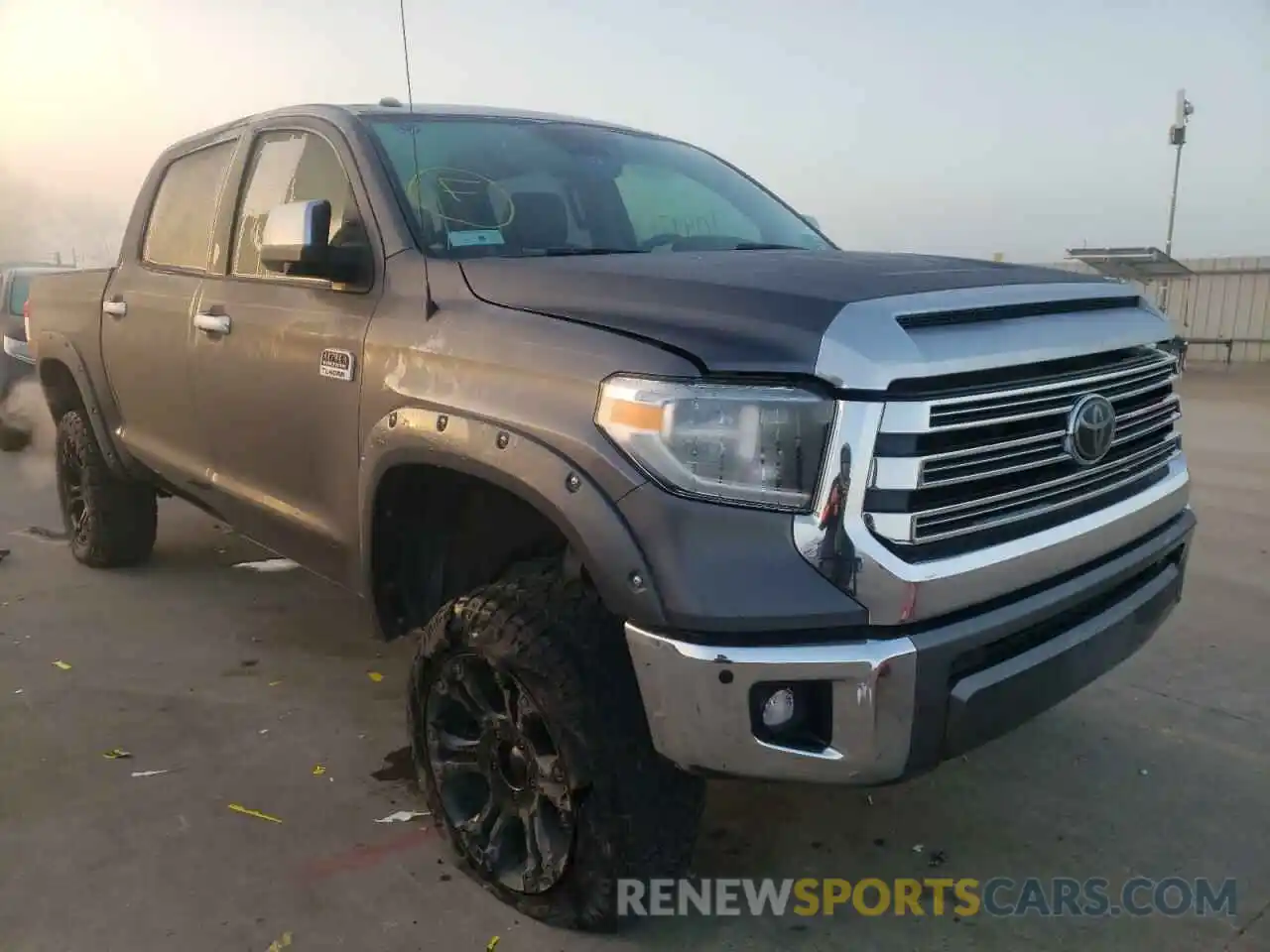 1 Photograph of a damaged car 5TFAY5F16KX787511 TOYOTA TUNDRA 2019