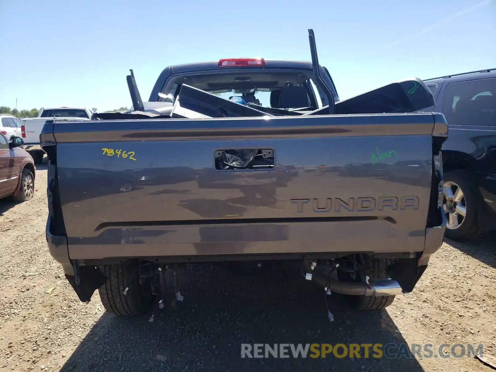 9 Photograph of a damaged car 5TFAY5F16KX826582 TOYOTA TUNDRA 2019