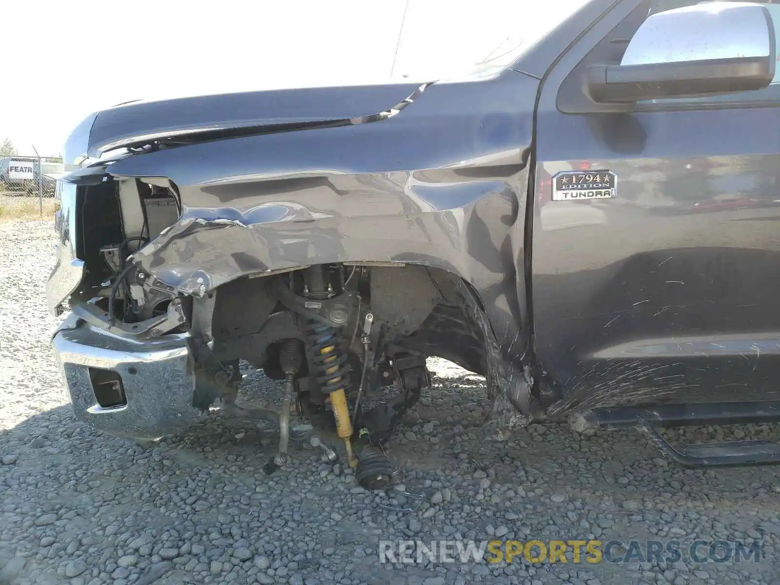 9 Photograph of a damaged car 5TFAY5F16KX830485 TOYOTA TUNDRA 2019