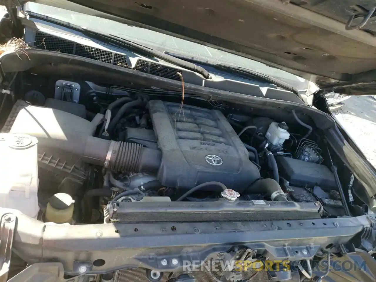 7 Photograph of a damaged car 5TFAY5F18KX812599 TOYOTA TUNDRA 2019