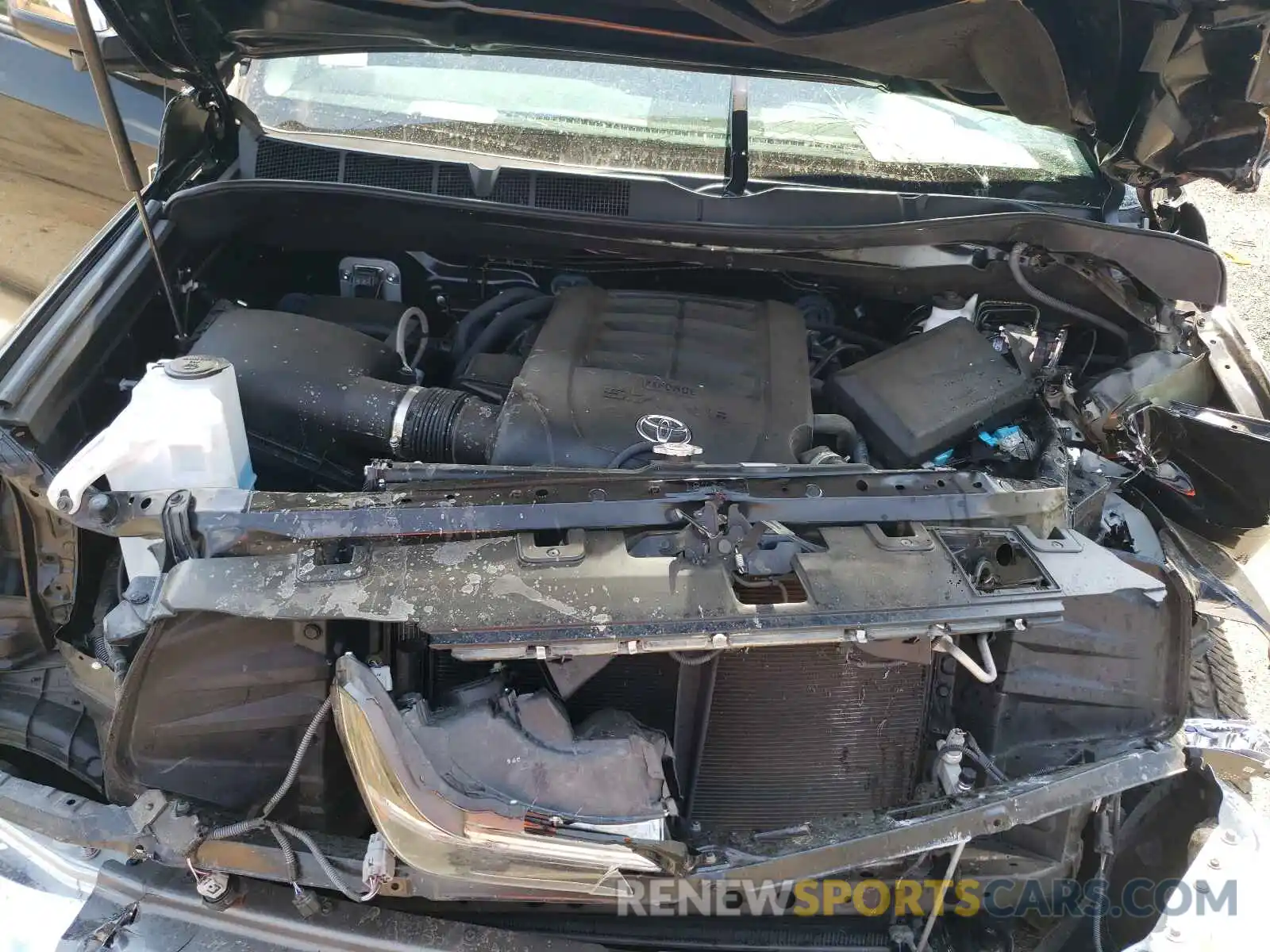 7 Photograph of a damaged car 5TFAY5F18KX845781 TOYOTA TUNDRA 2019