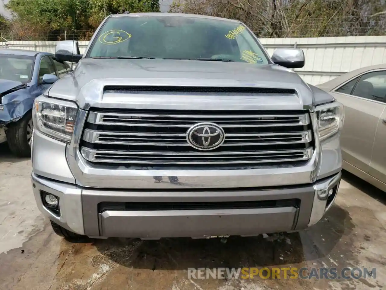 9 Photograph of a damaged car 5TFAY5F18KX848986 TOYOTA TUNDRA 2019