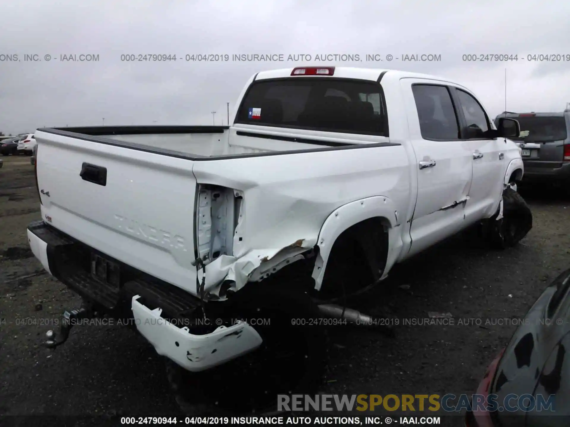 4 Photograph of a damaged car 5TFAY5F19KX778835 TOYOTA TUNDRA 2019