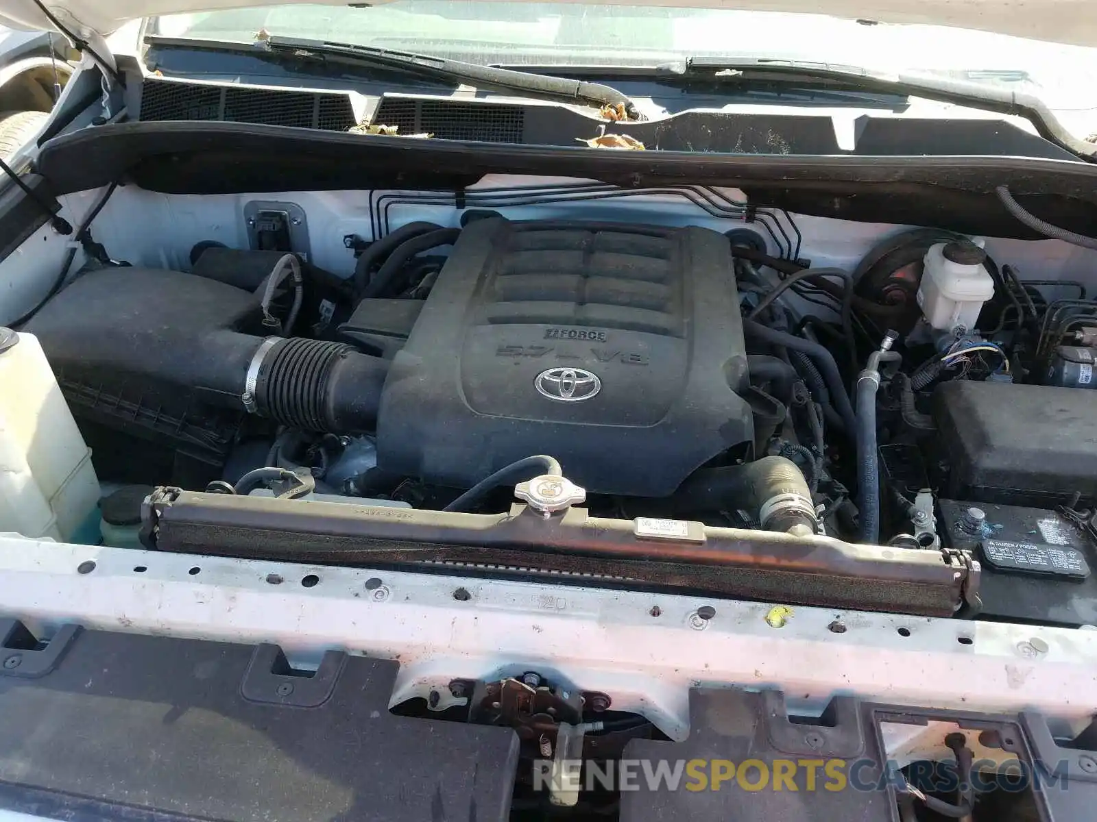 7 Photograph of a damaged car 5TFAY5F19KX832084 TOYOTA TUNDRA 2019