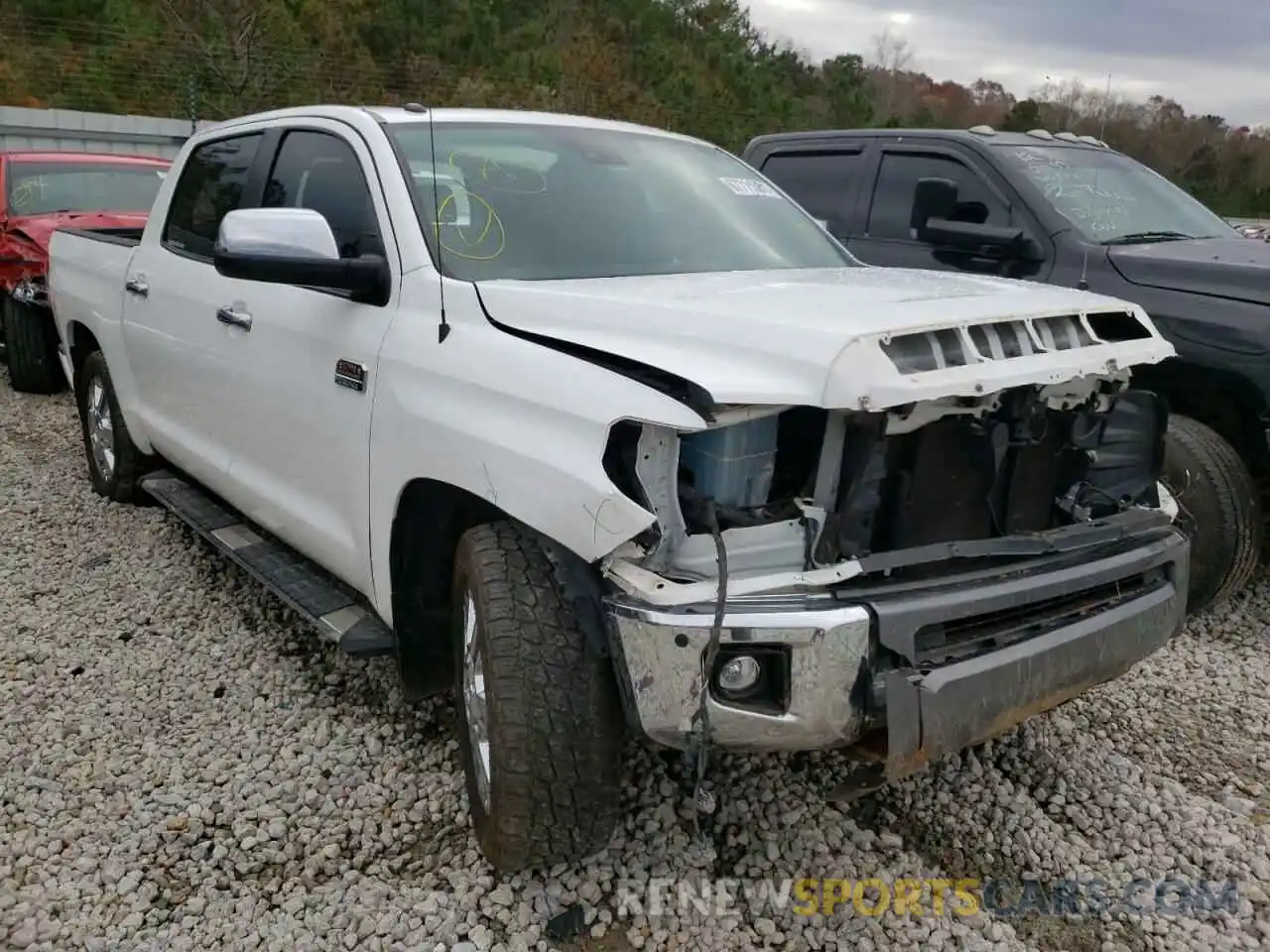 1 Photograph of a damaged car 5TFAY5F19KX860029 TOYOTA TUNDRA 2019