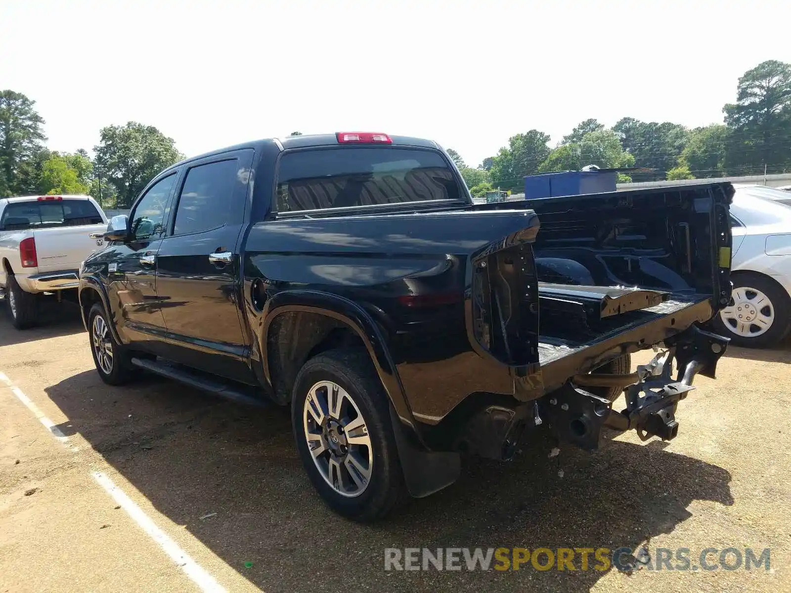 3 Photograph of a damaged car 5TFAY5F1XKX786667 TOYOTA TUNDRA 2019