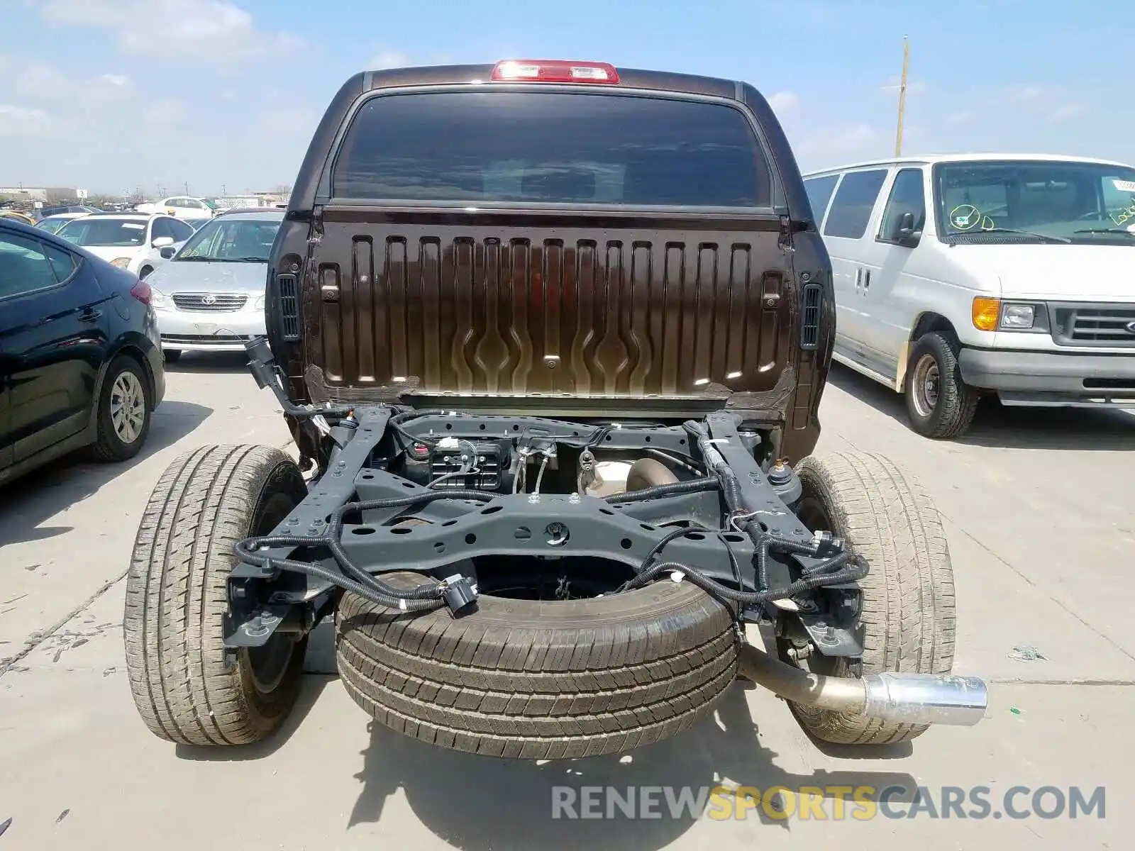 9 Photograph of a damaged car 5TFAY5F1XKX821935 TOYOTA TUNDRA 2019