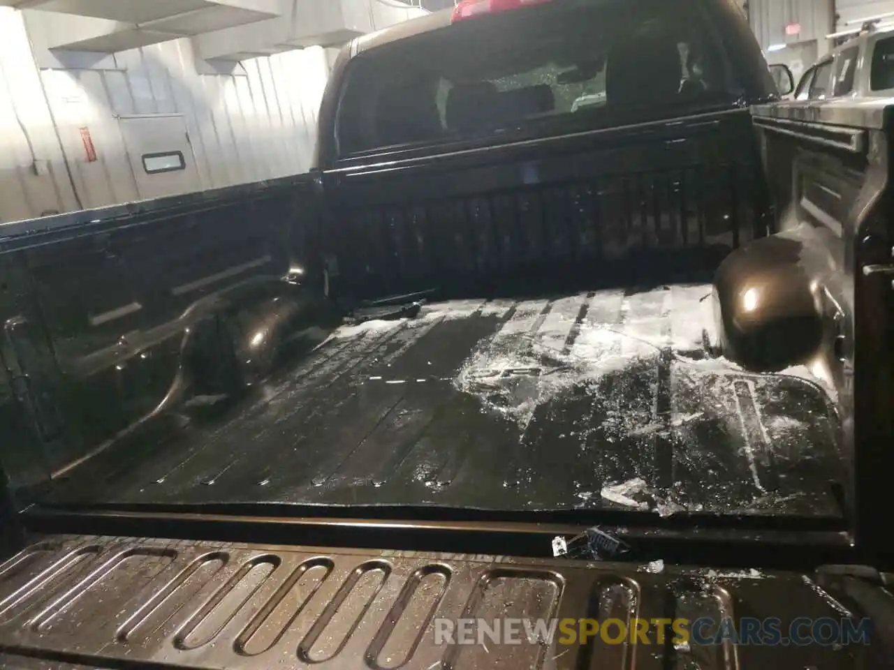 9 Photograph of a damaged car 5TFAY5F1XKX846821 TOYOTA TUNDRA 2019