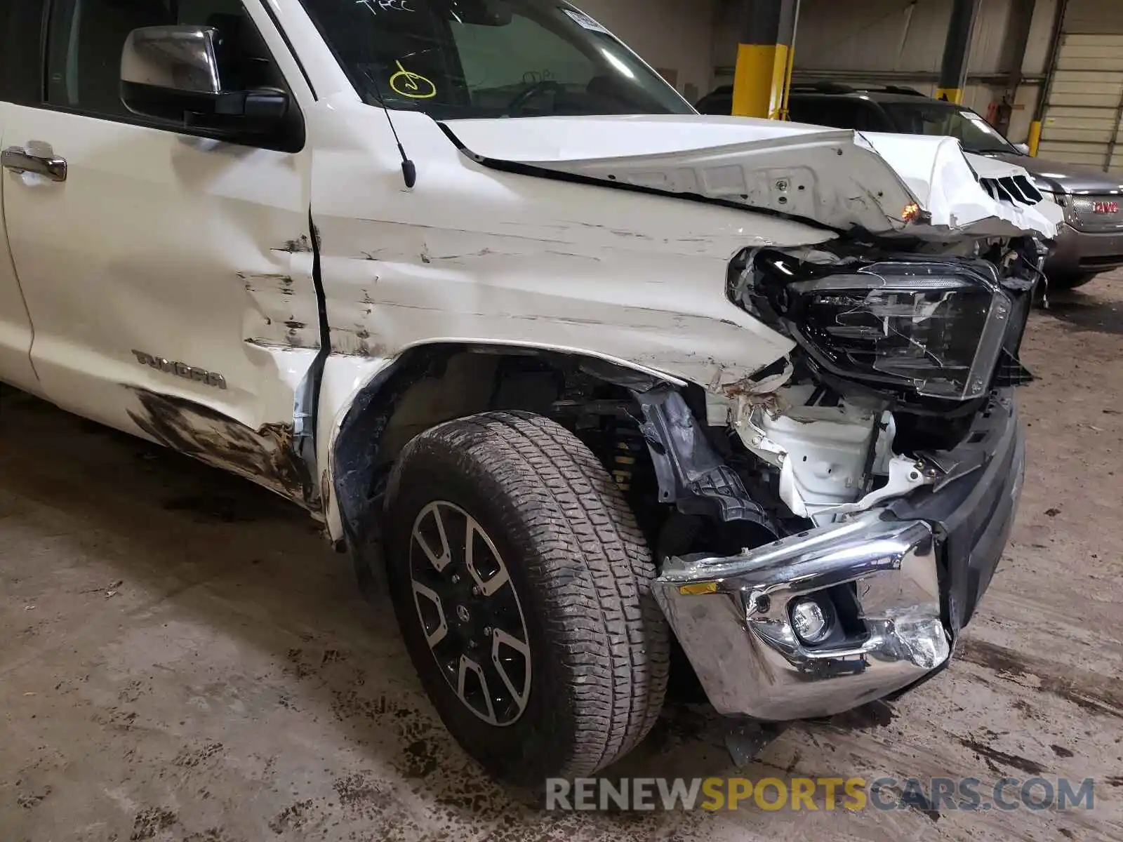 9 Photograph of a damaged car 5TFBY5F18KX787367 TOYOTA TUNDRA 2019