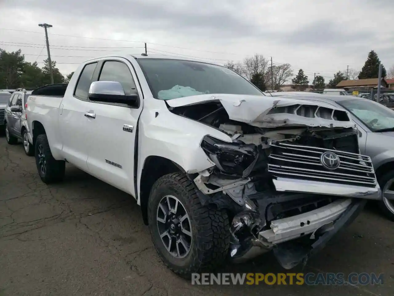 1 Photograph of a damaged car 5TFBY5F18KX850600 TOYOTA TUNDRA 2019