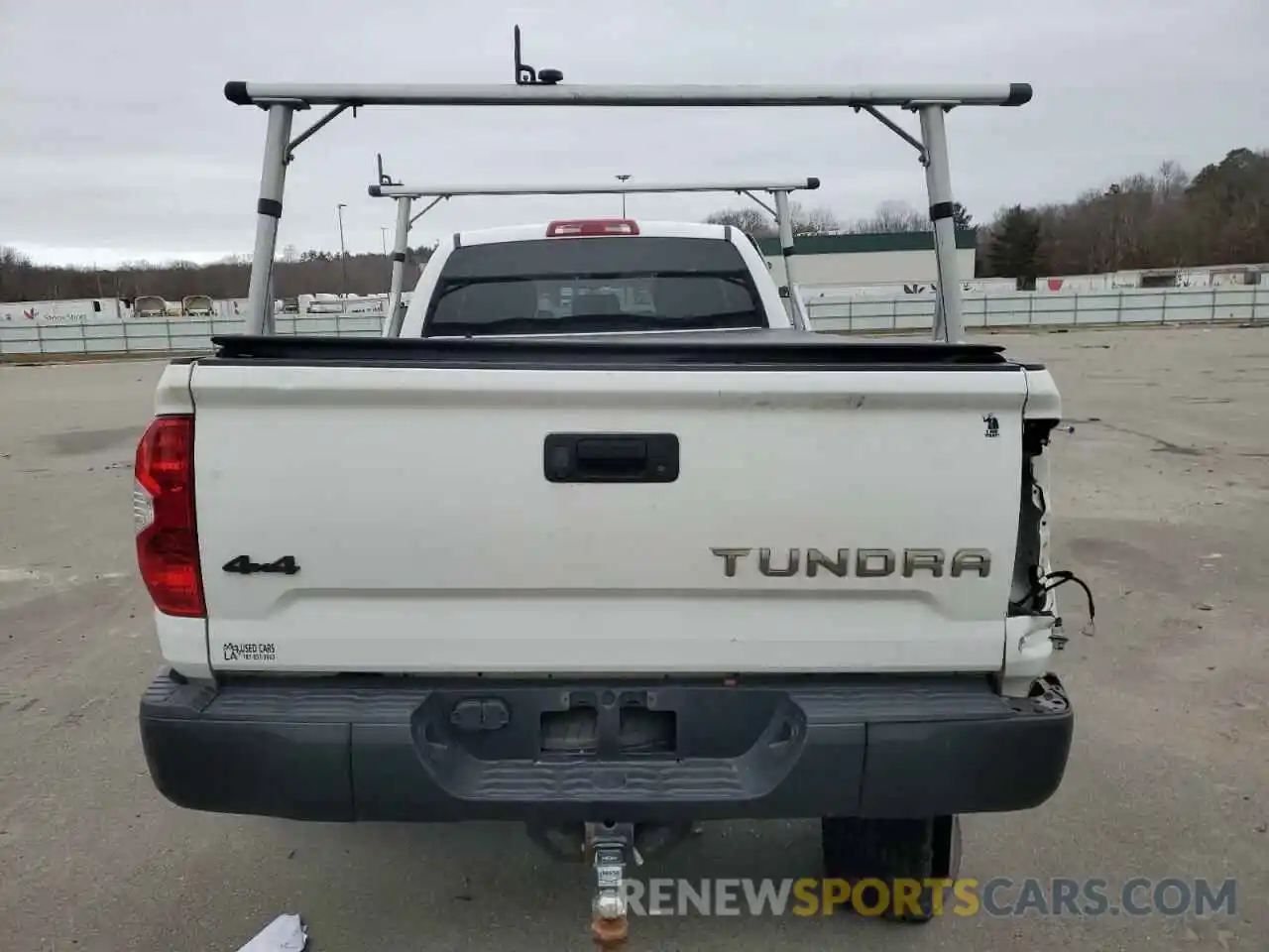 6 Photograph of a damaged car 5TFCY5F15KX025571 TOYOTA TUNDRA 2019