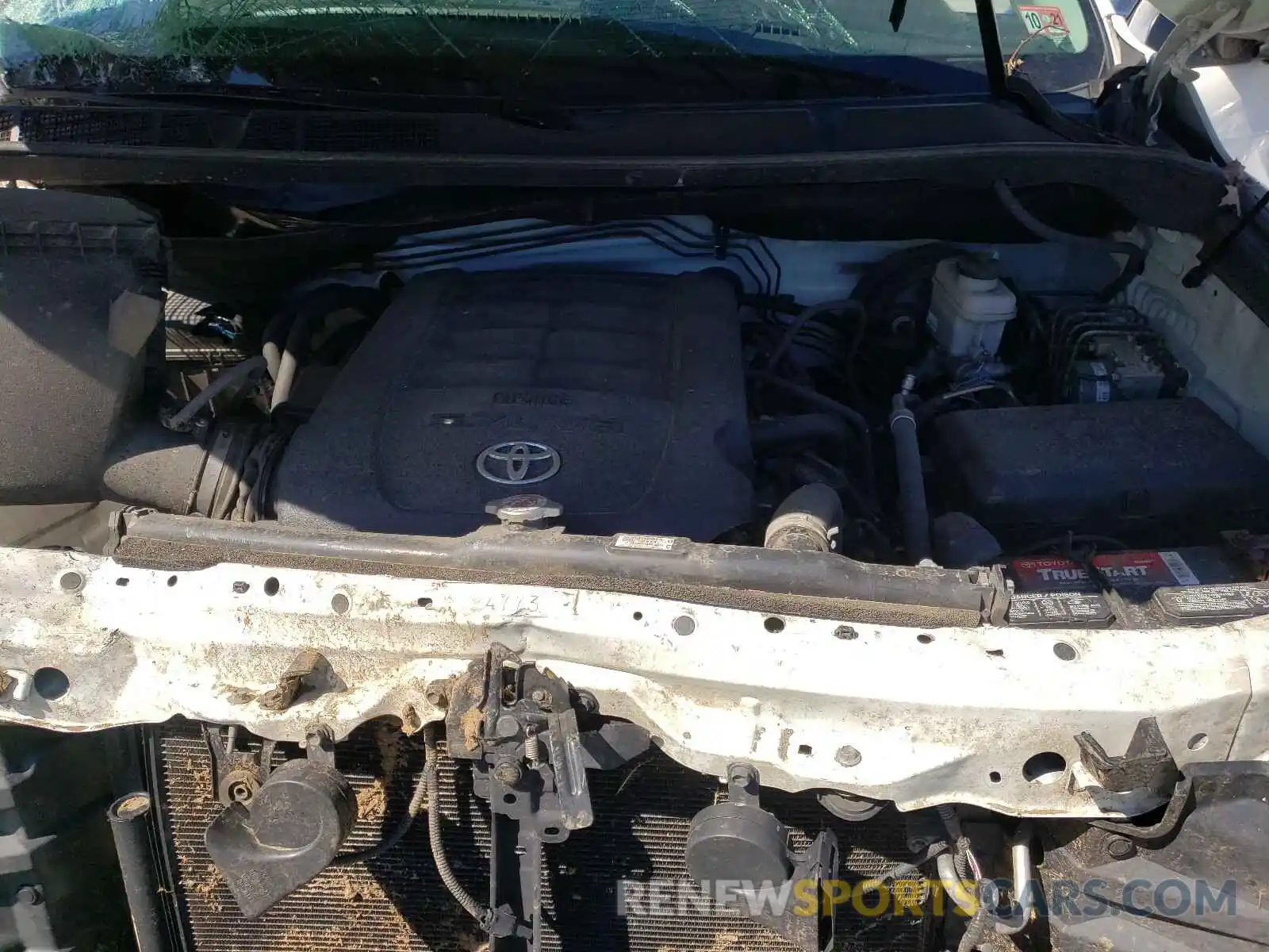 7 Photograph of a damaged car 5TFCY5F17KX024633 TOYOTA TUNDRA 2019