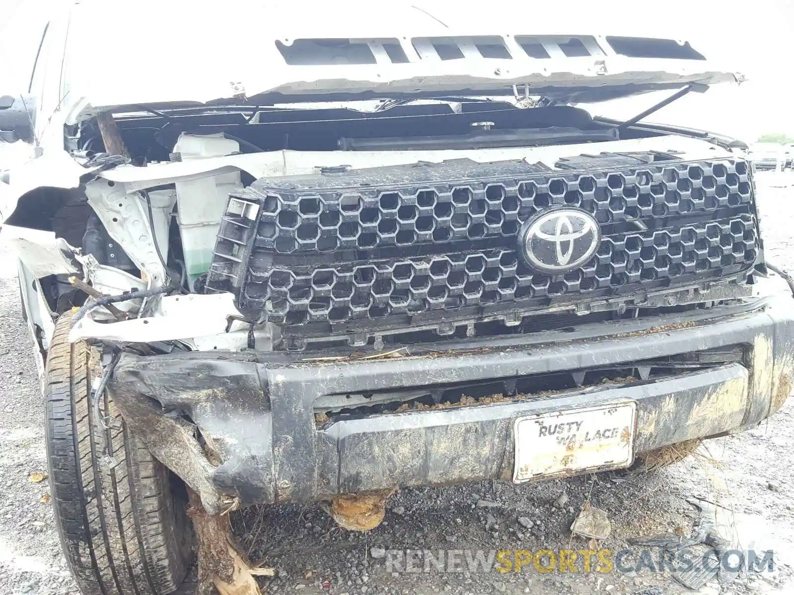 9 Photograph of a damaged car 5TFCY5F18KX024558 TOYOTA TUNDRA 2019