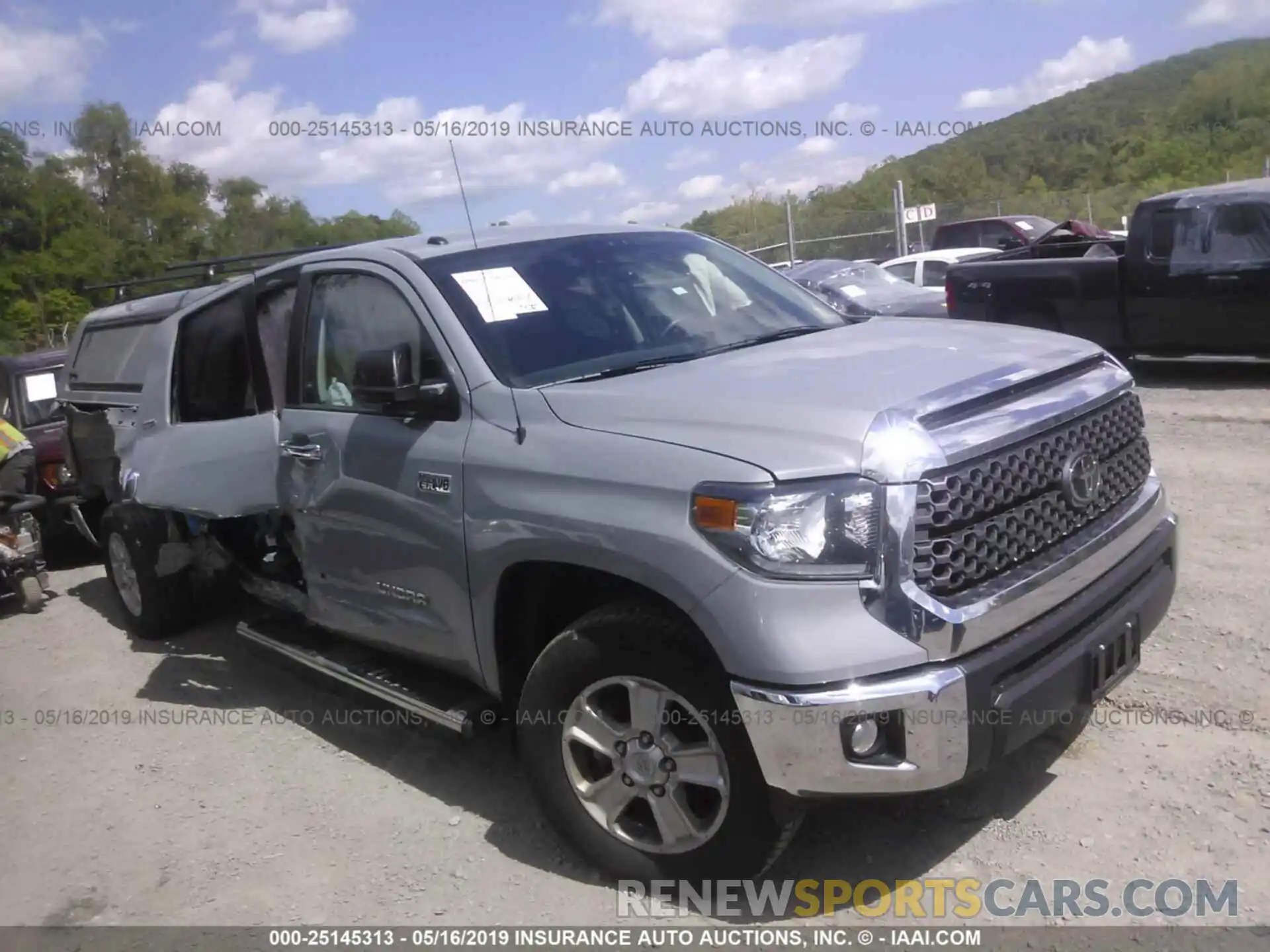 1 Photograph of a damaged car 5TFCY5F19KX024598 TOYOTA TUNDRA 2019