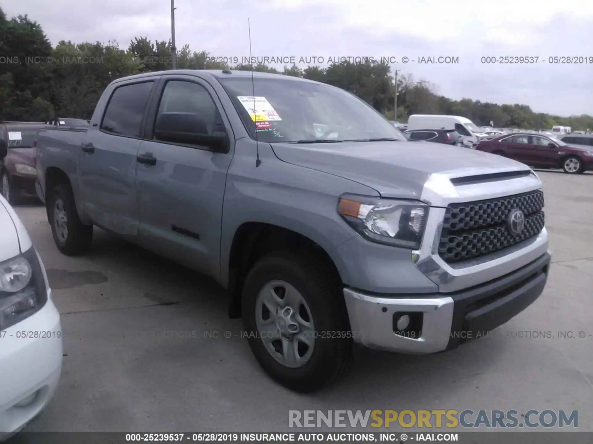 1 Photograph of a damaged car 5TFDM5F10KX081899 TOYOTA TUNDRA 2019