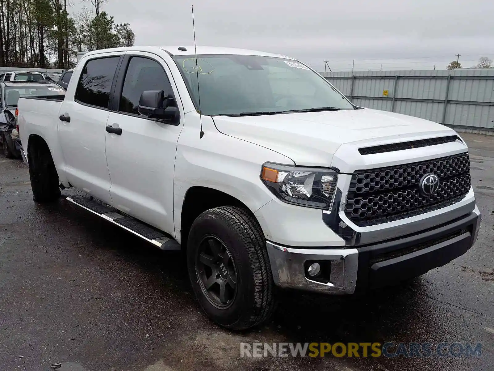 1 Photograph of a damaged car 5TFDM5F15KX083082 TOYOTA TUNDRA 2019