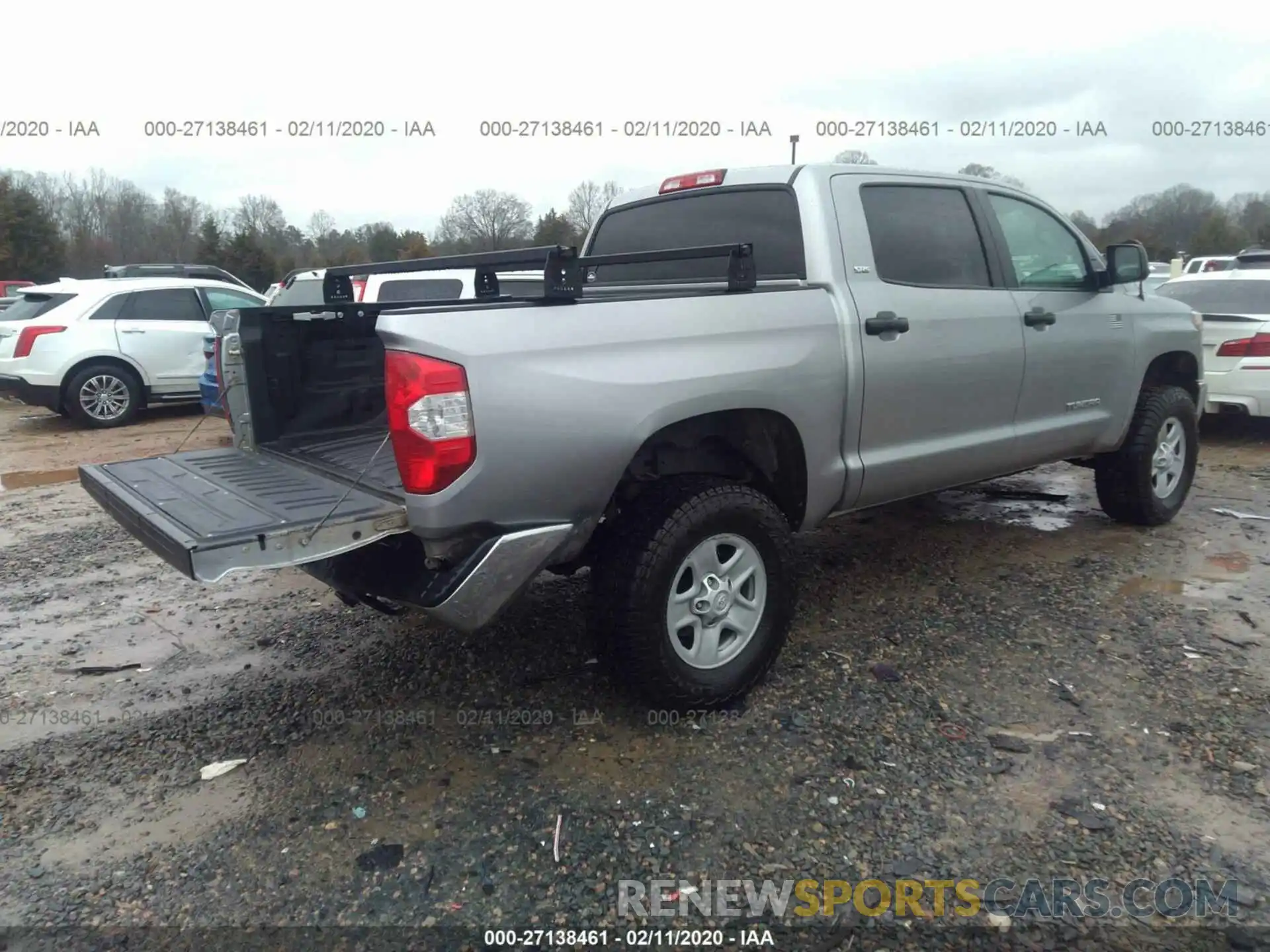 4 Photograph of a damaged car 5TFDM5F17KX081866 TOYOTA TUNDRA 2019