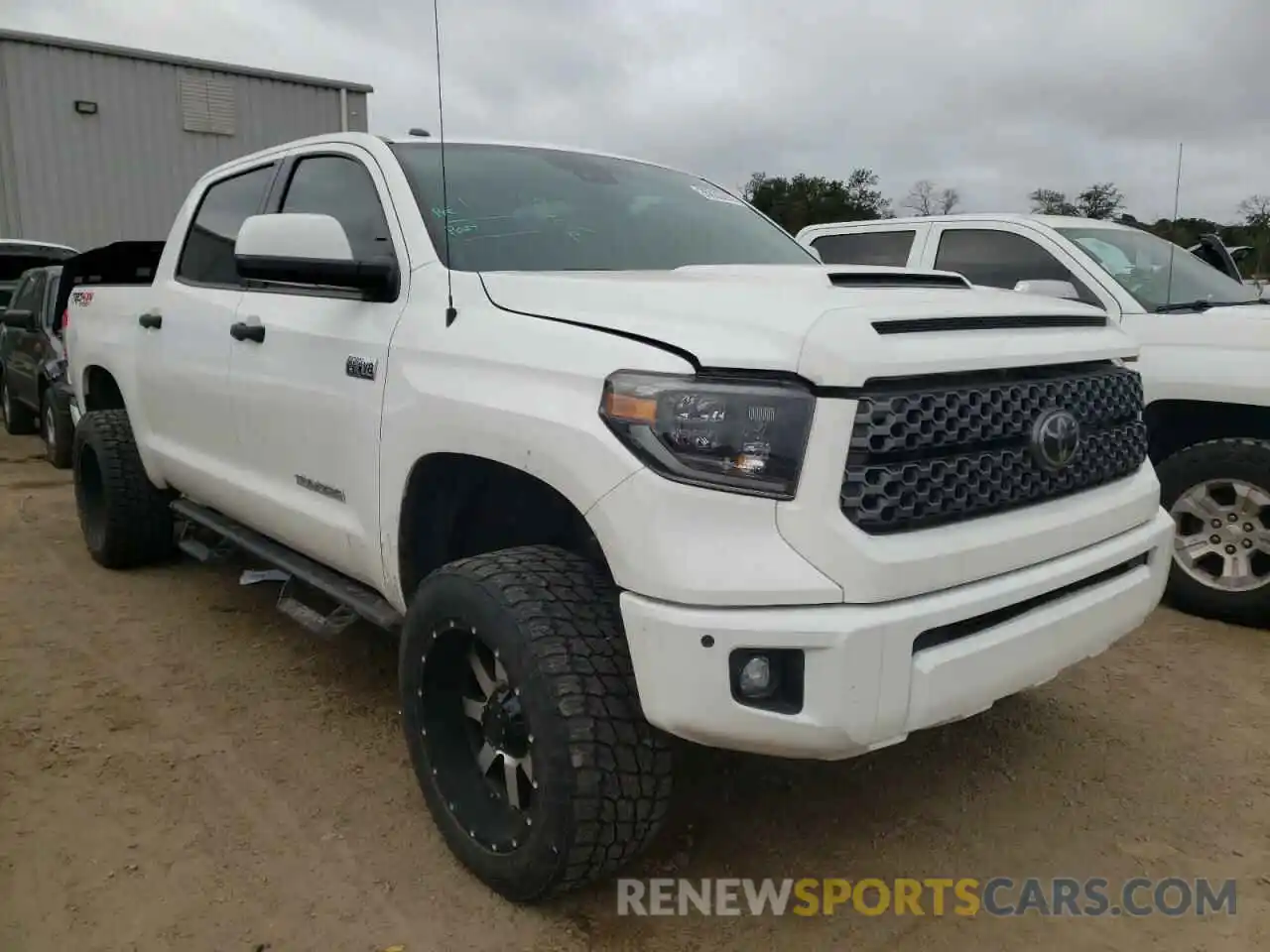 1 Photograph of a damaged car 5TFDW5F10KX784011 TOYOTA TUNDRA 2019