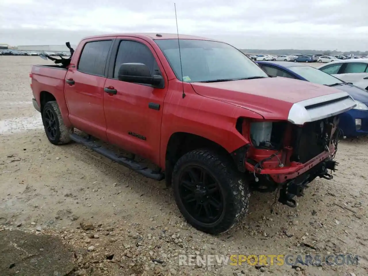 1 Photograph of a damaged car 5TFDW5F10KX792318 TOYOTA TUNDRA 2019