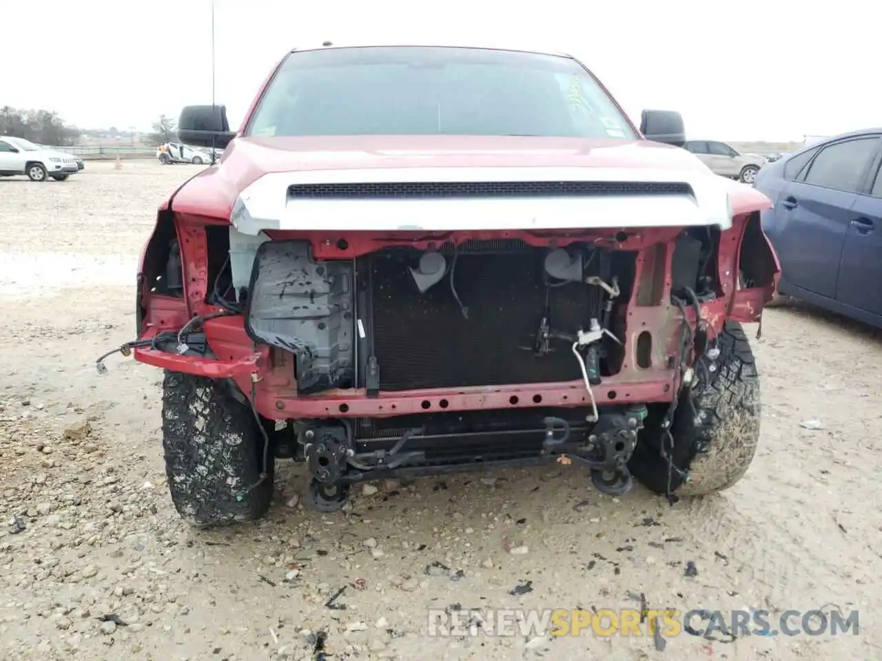 9 Photograph of a damaged car 5TFDW5F10KX792318 TOYOTA TUNDRA 2019