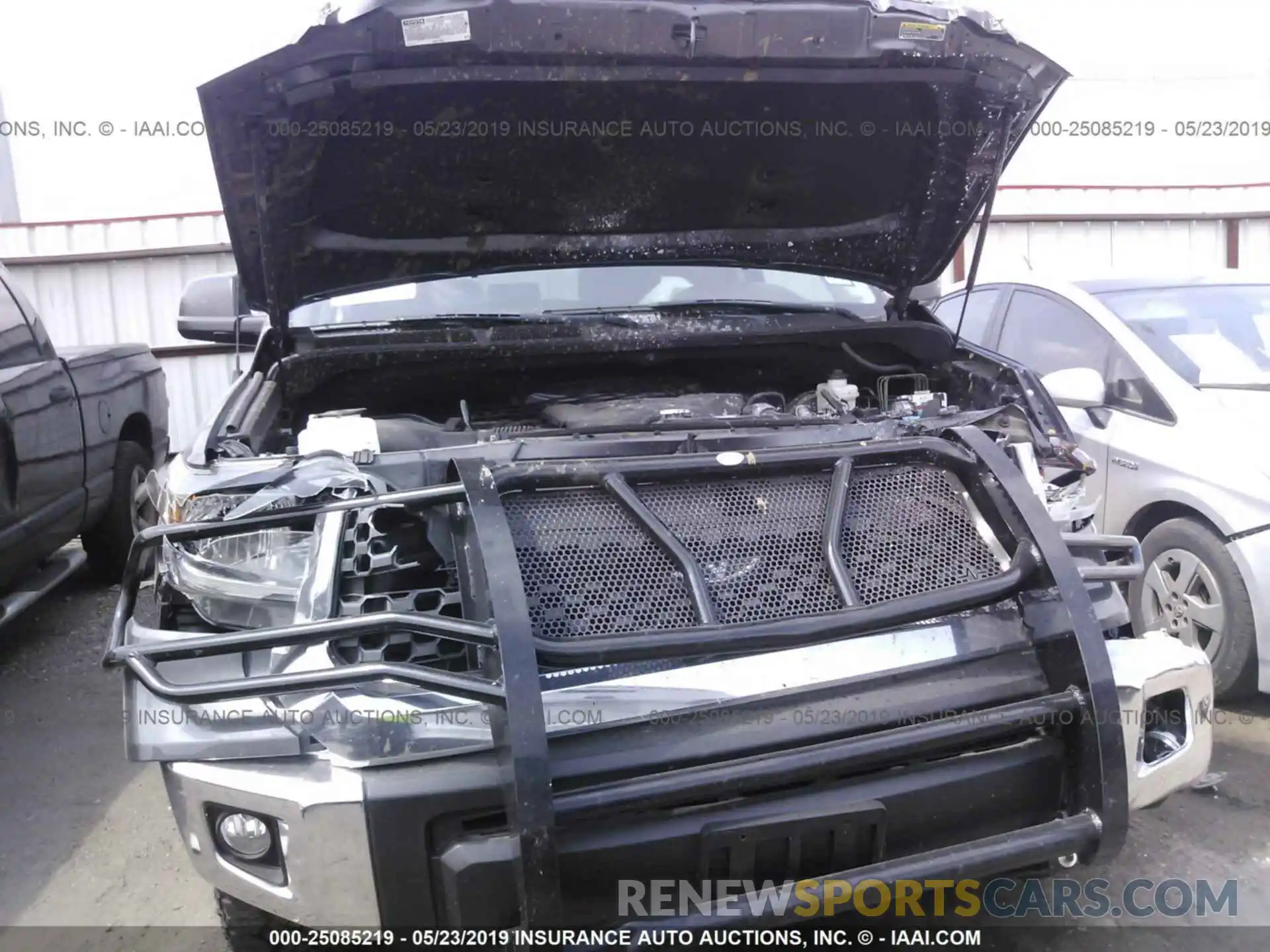 6 Photograph of a damaged car 5TFDW5F10KX804306 TOYOTA TUNDRA 2019