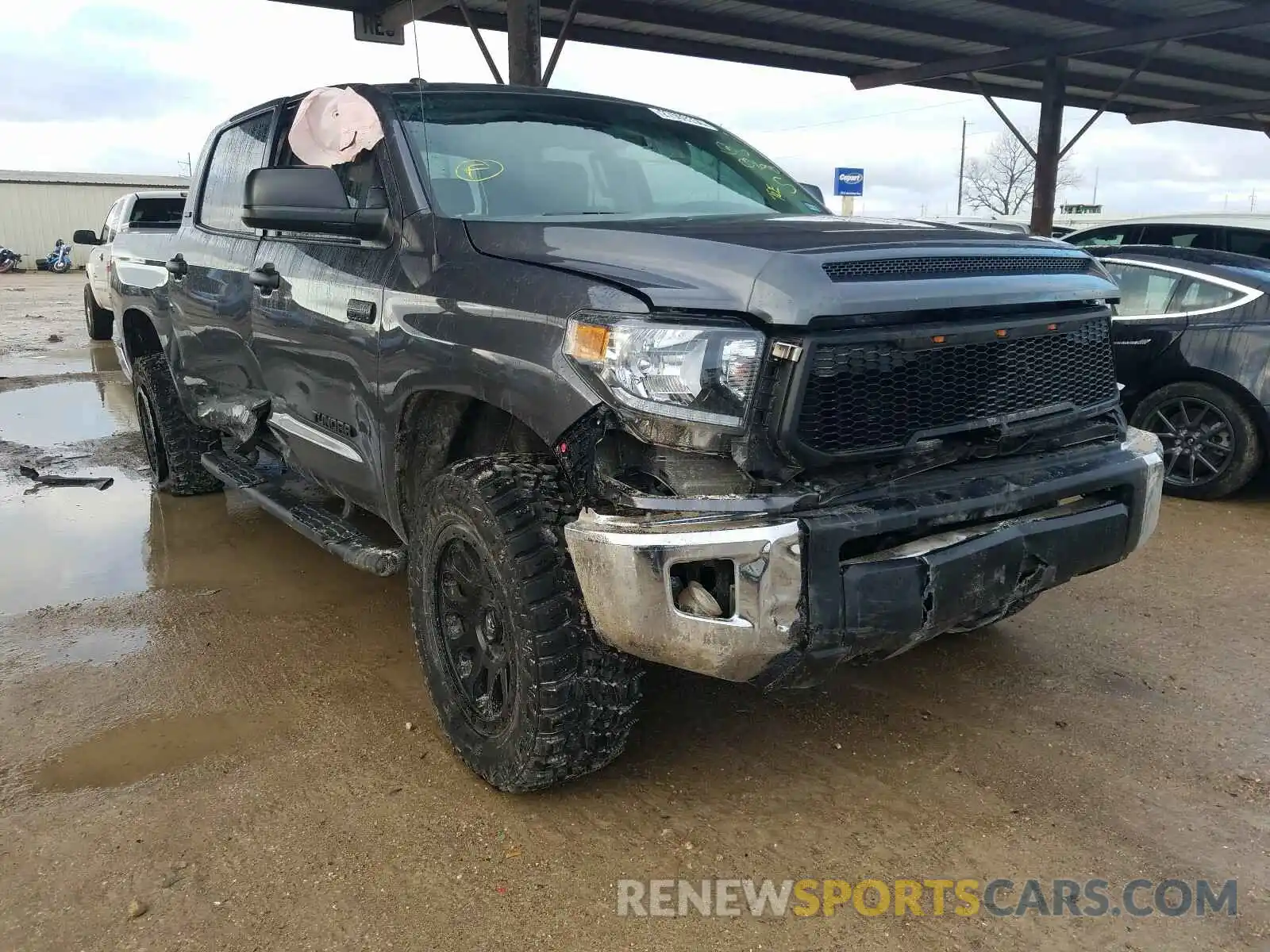 1 Photograph of a damaged car 5TFDW5F10KX817203 TOYOTA TUNDRA 2019