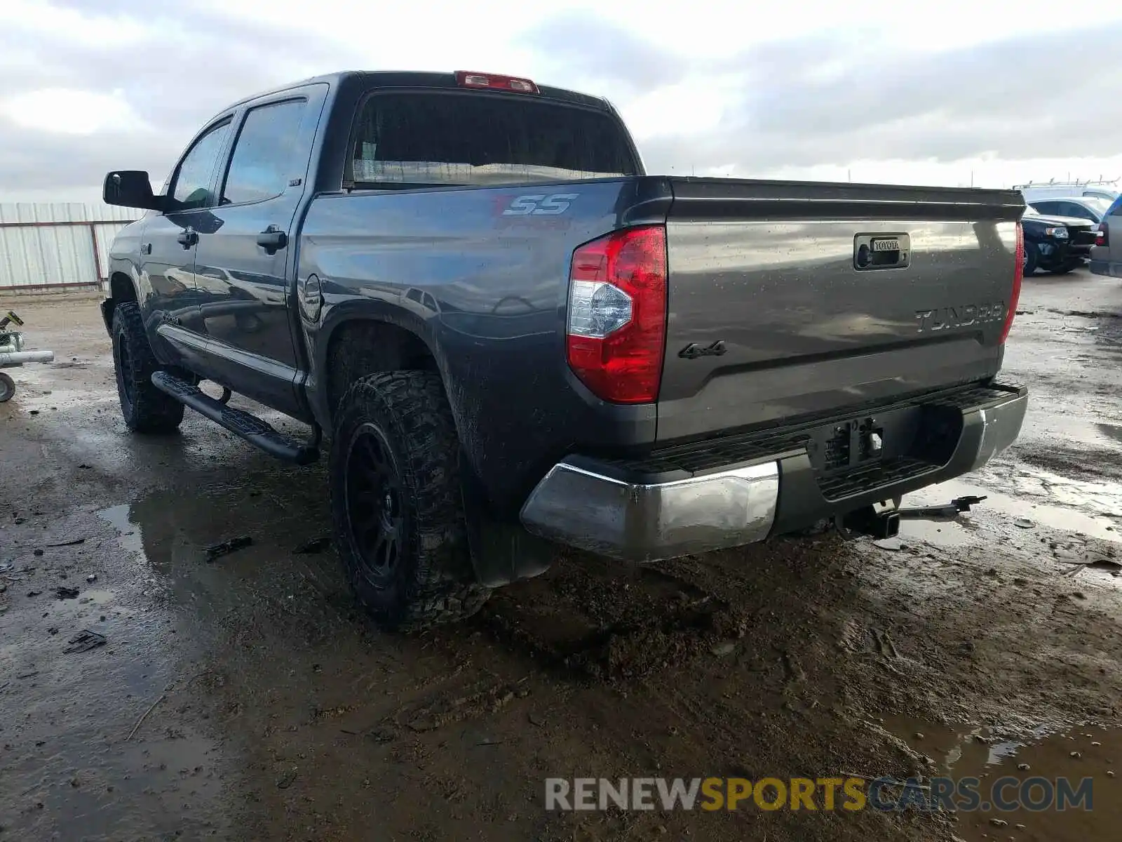 3 Photograph of a damaged car 5TFDW5F10KX817203 TOYOTA TUNDRA 2019