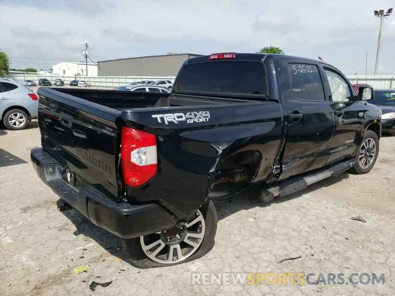 4 Фотография поврежденного автомобиля 5TFDW5F10KX830288 TOYOTA TUNDRA 2019