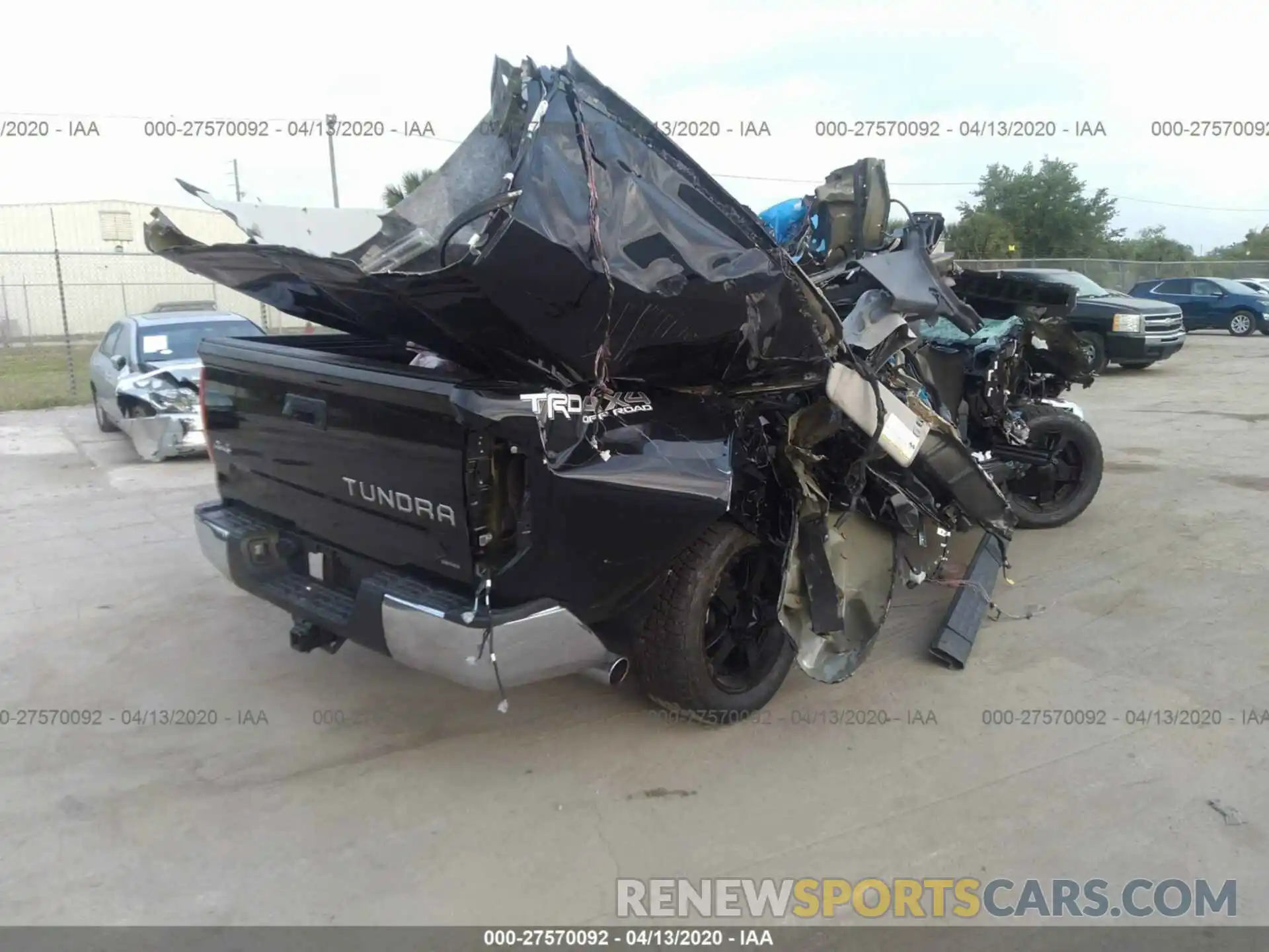 4 Photograph of a damaged car 5TFDW5F10KX841968 TOYOTA TUNDRA 2019