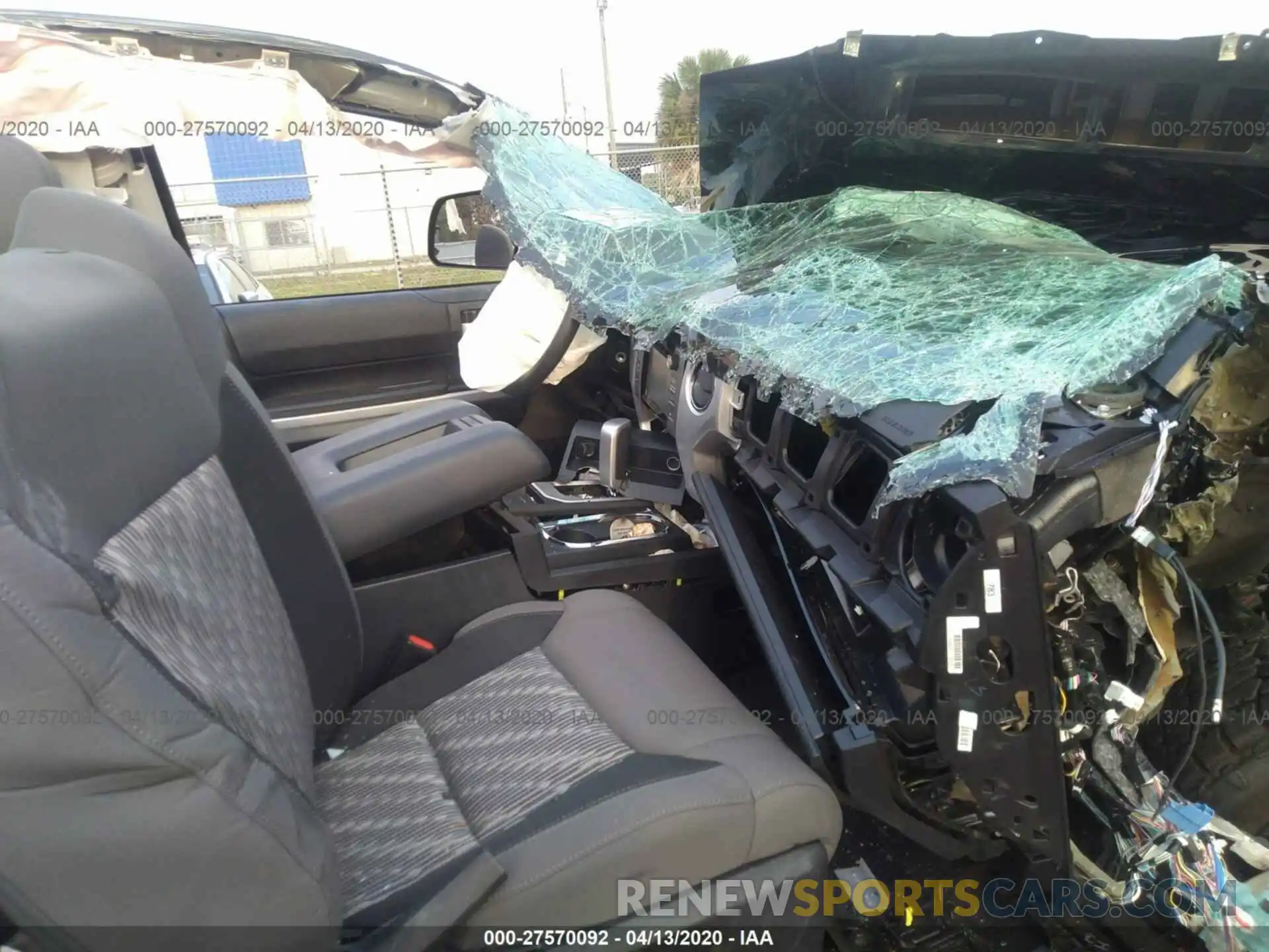 5 Photograph of a damaged car 5TFDW5F10KX841968 TOYOTA TUNDRA 2019