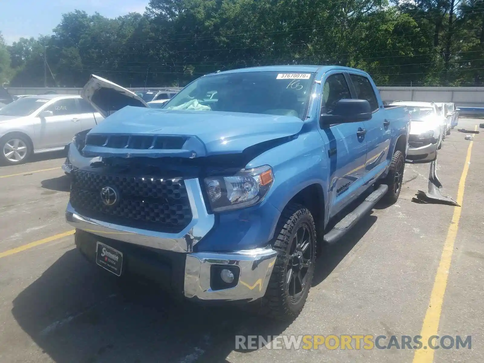 2 Photograph of a damaged car 5TFDW5F10KX845888 TOYOTA TUNDRA 2019