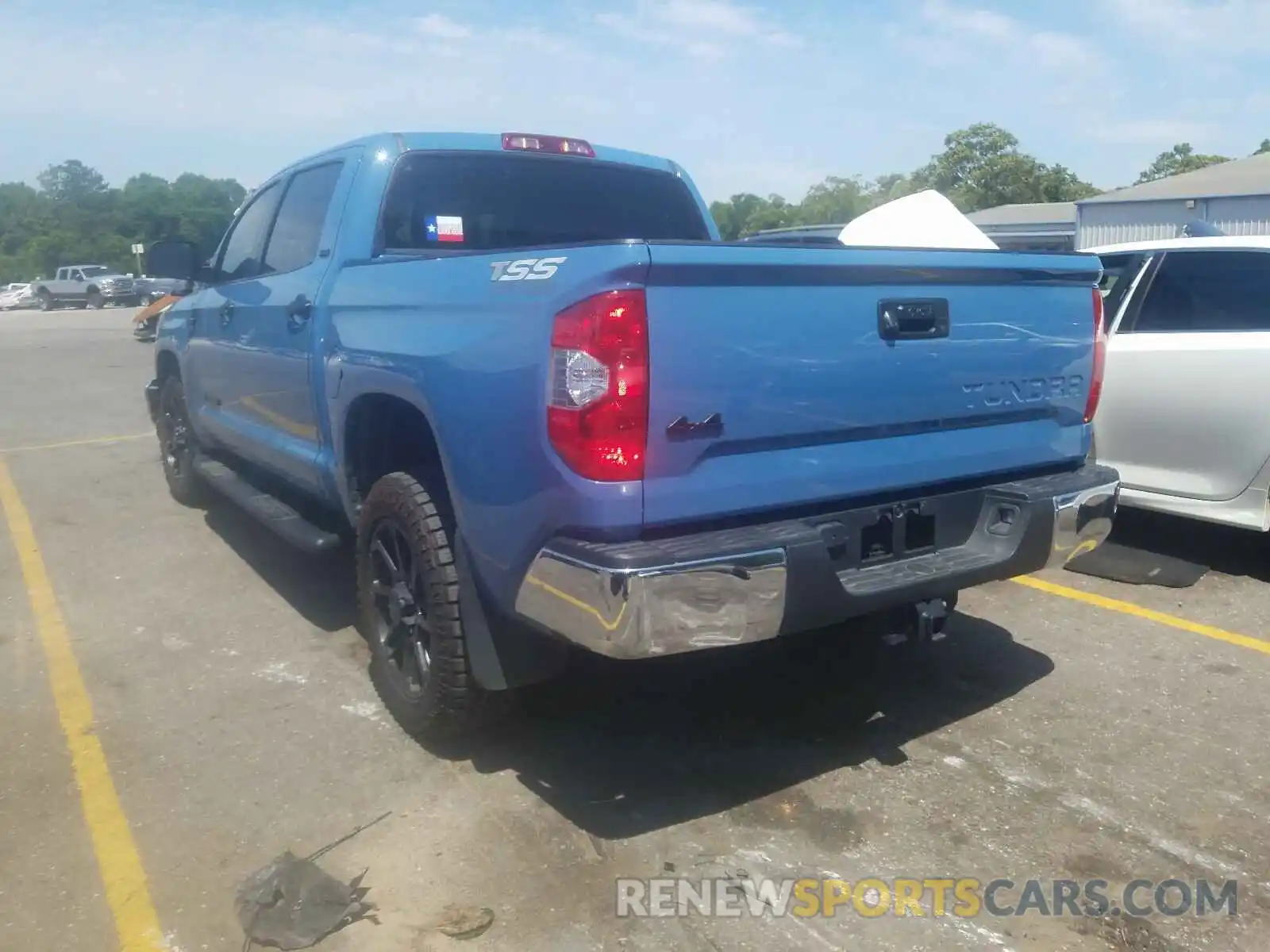 3 Photograph of a damaged car 5TFDW5F10KX845888 TOYOTA TUNDRA 2019