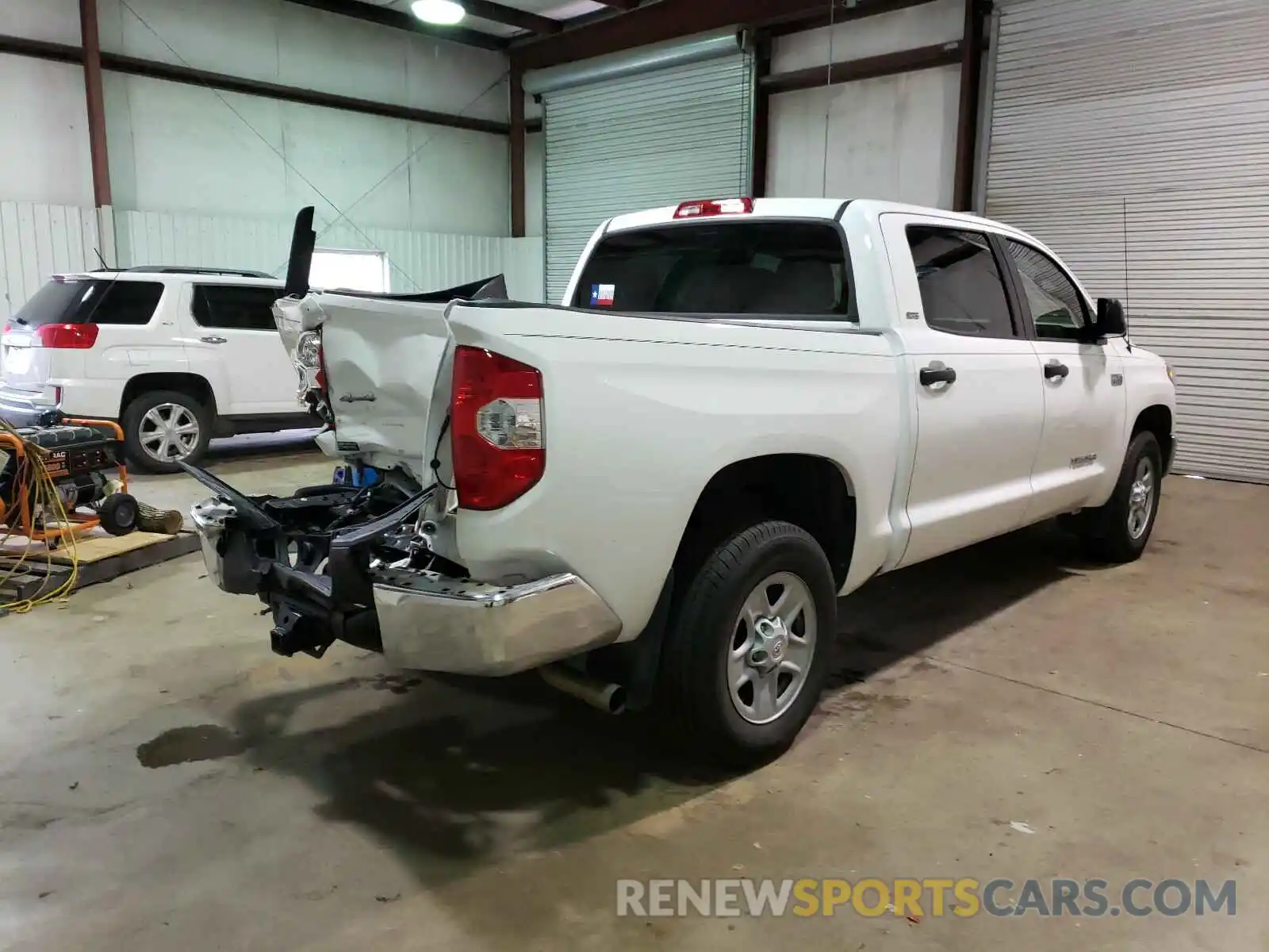 4 Photograph of a damaged car 5TFDW5F10KX870144 TOYOTA TUNDRA 2019