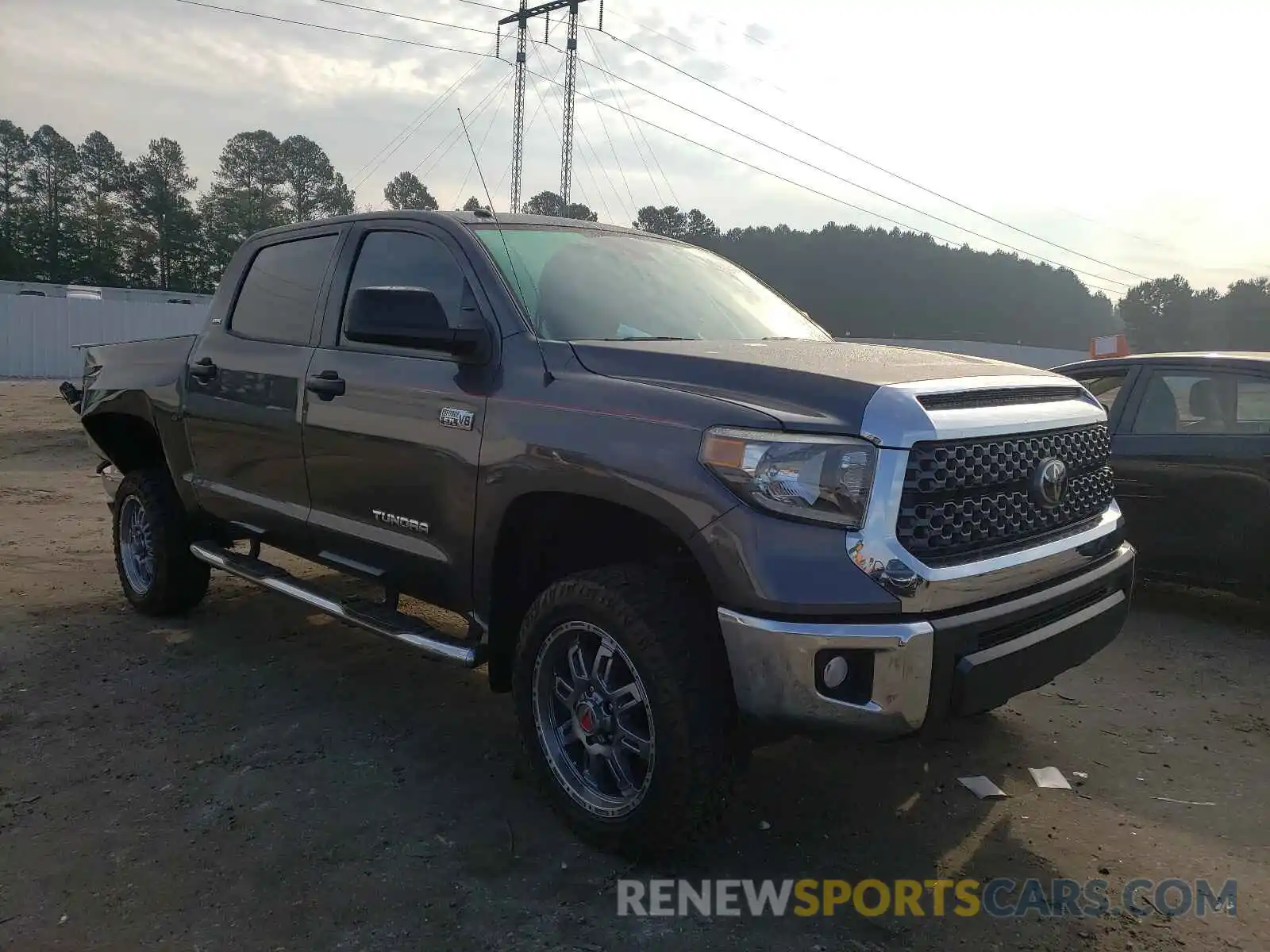 1 Photograph of a damaged car 5TFDW5F11KX793980 TOYOTA TUNDRA 2019