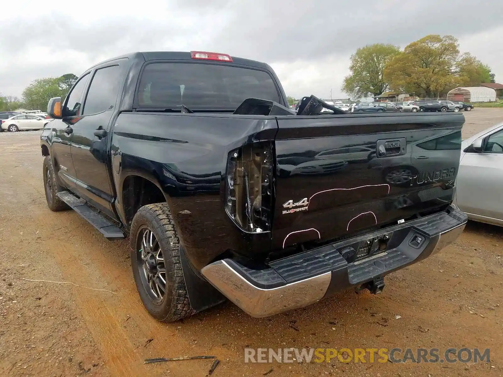 3 Photograph of a damaged car 5TFDW5F11KX795759 TOYOTA TUNDRA 2019