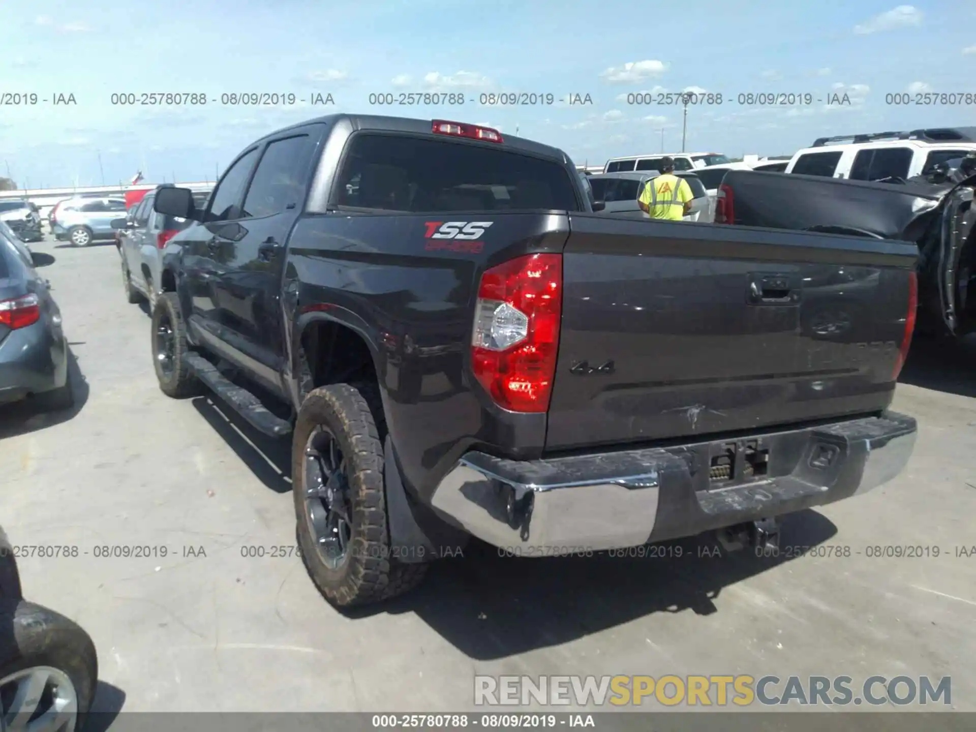 3 Photograph of a damaged car 5TFDW5F11KX797463 TOYOTA TUNDRA 2019