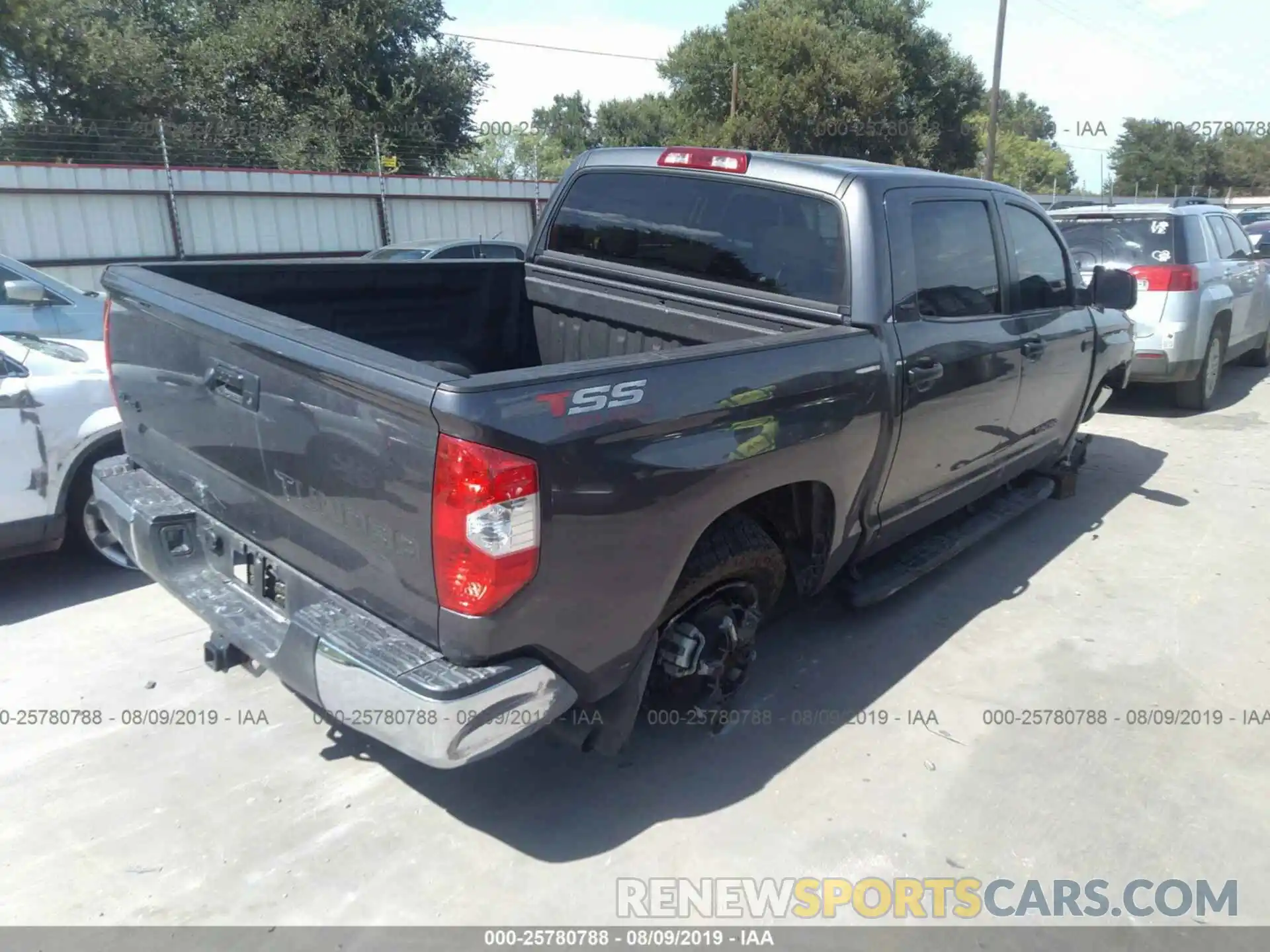 4 Photograph of a damaged car 5TFDW5F11KX797463 TOYOTA TUNDRA 2019