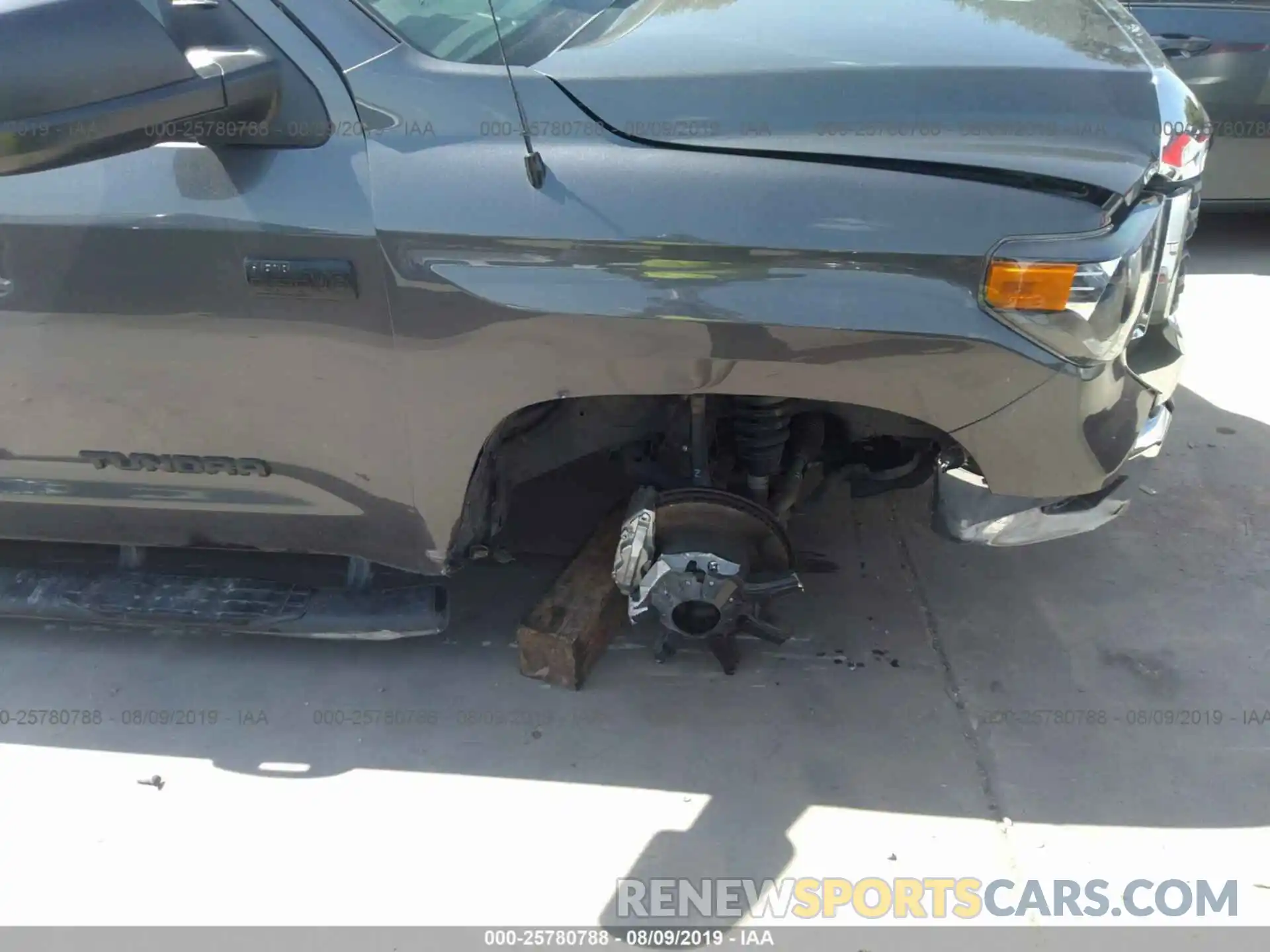 6 Photograph of a damaged car 5TFDW5F11KX797463 TOYOTA TUNDRA 2019