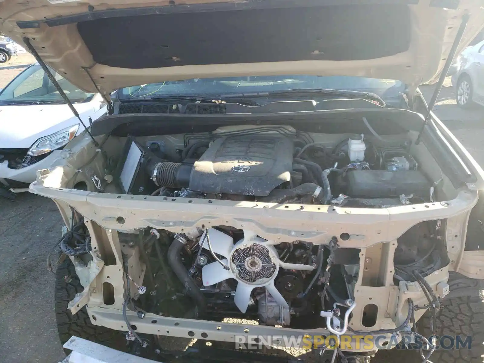 7 Photograph of a damaged car 5TFDW5F11KX800569 TOYOTA TUNDRA 2019