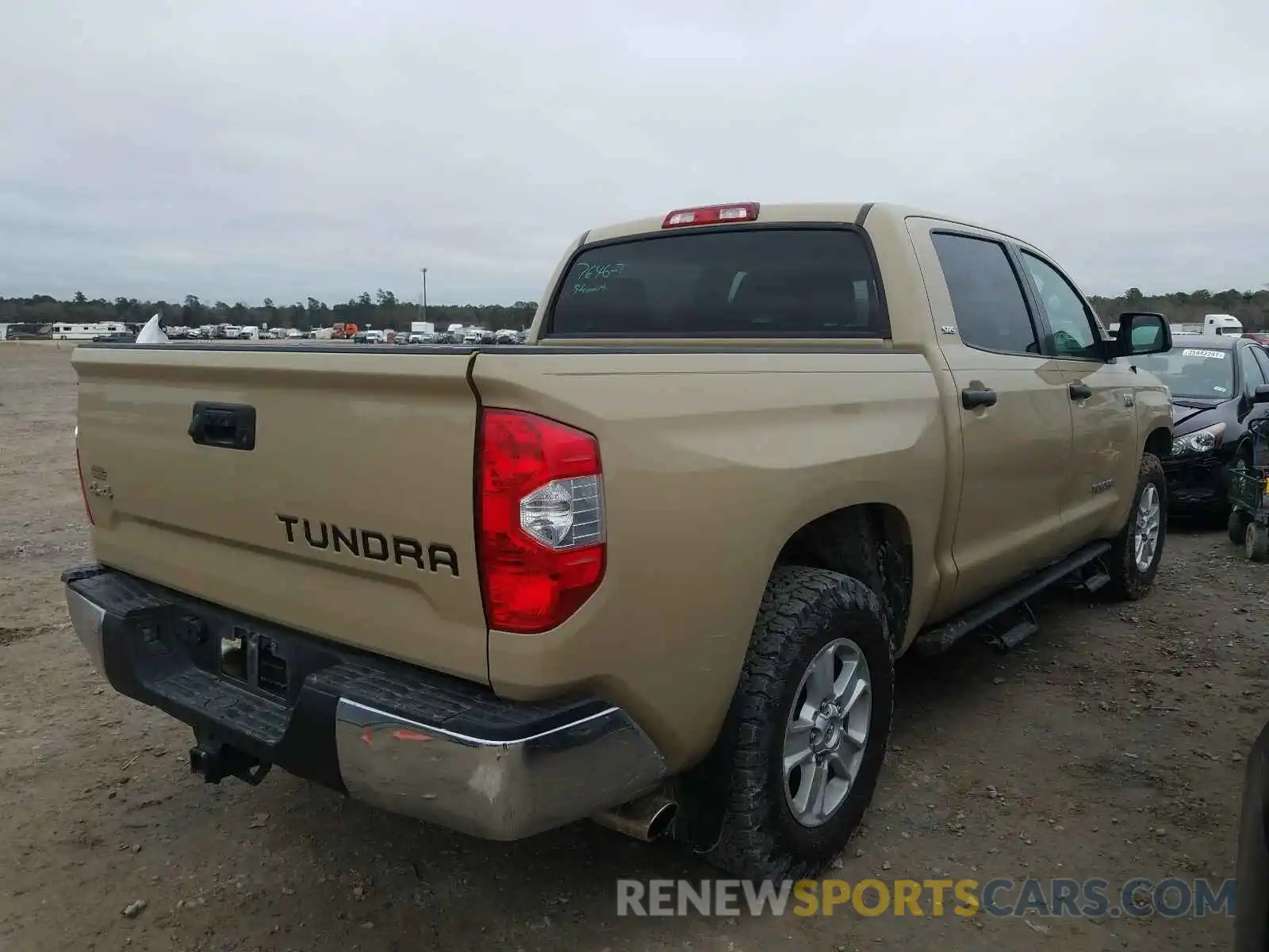 4 Фотография поврежденного автомобиля 5TFDW5F11KX802872 TOYOTA TUNDRA 2019