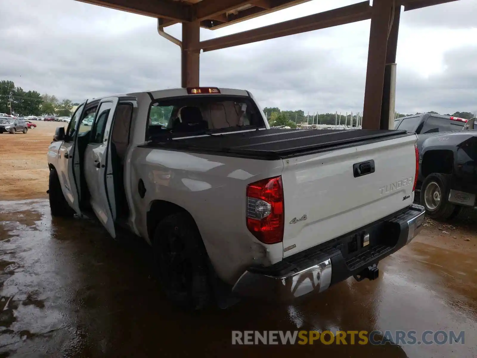 3 Photograph of a damaged car 5TFDW5F11KX820109 TOYOTA TUNDRA 2019