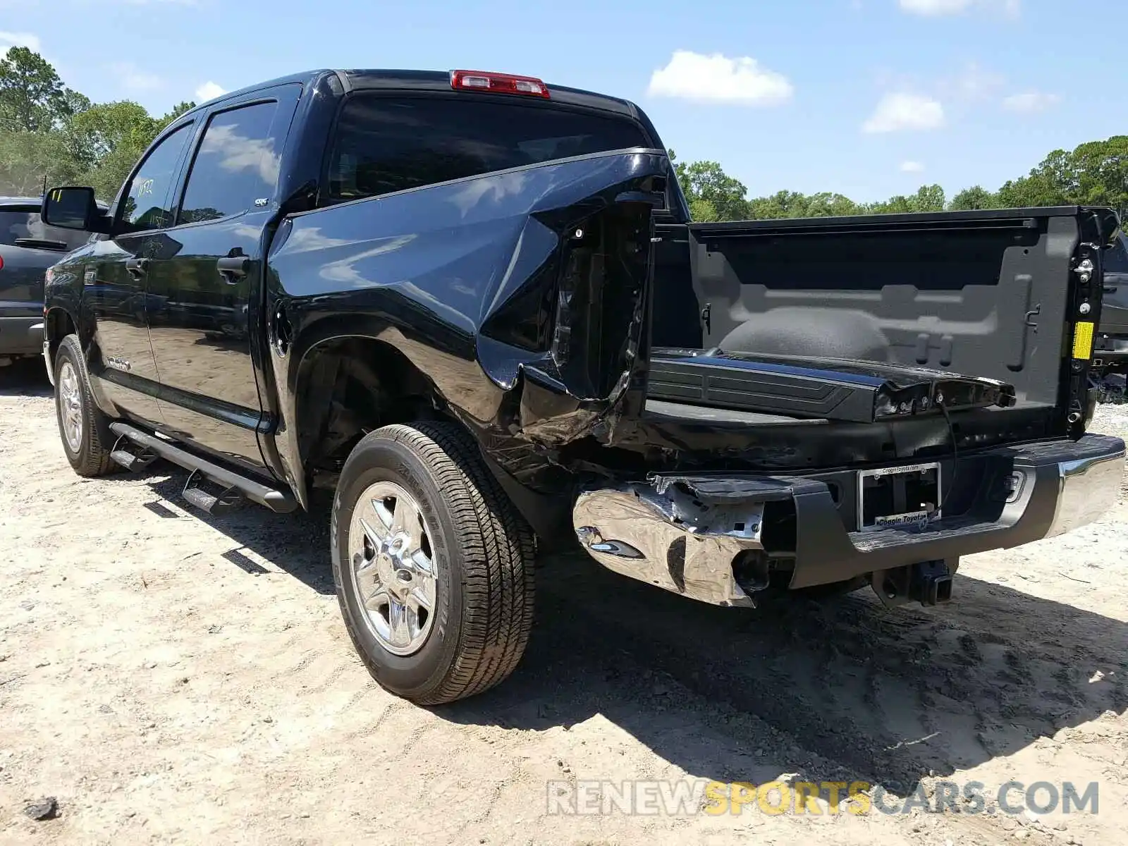 3 Photograph of a damaged car 5TFDW5F11KX820790 TOYOTA TUNDRA 2019