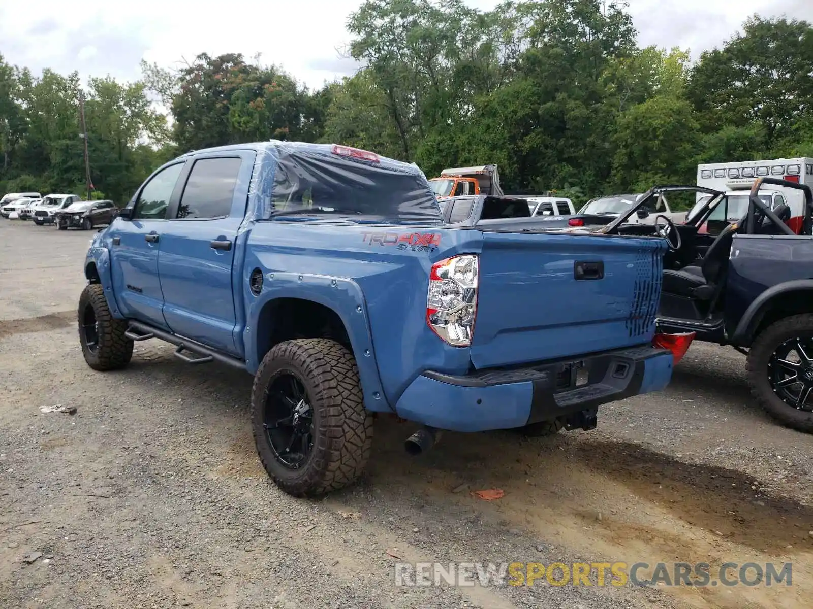 3 Photograph of a damaged car 5TFDW5F11KX836309 TOYOTA TUNDRA 2019