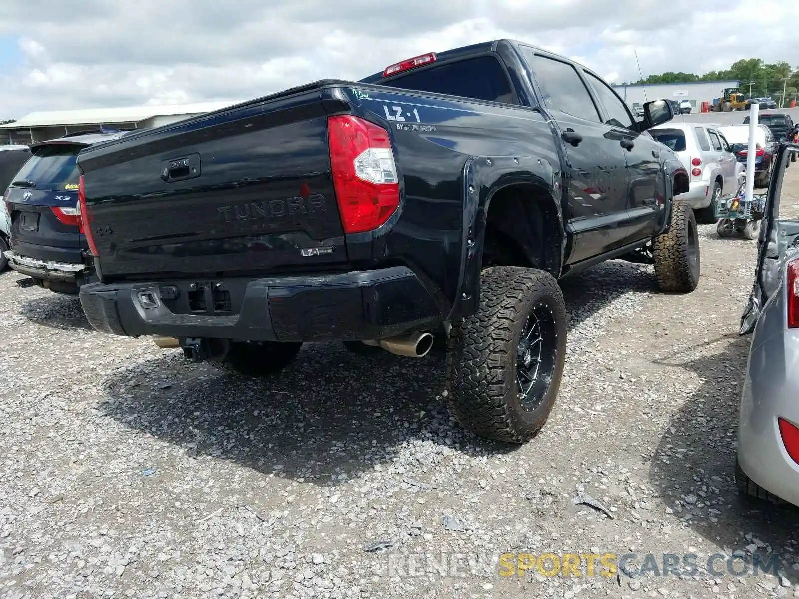 4 Photograph of a damaged car 5TFDW5F11KX863316 TOYOTA TUNDRA 2019